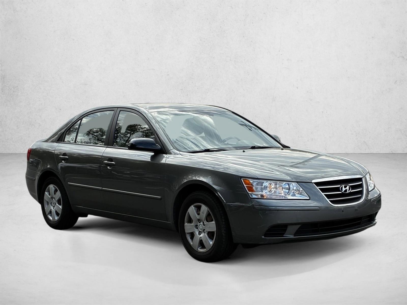 2010 Hyundai Sonata GLS photo 3