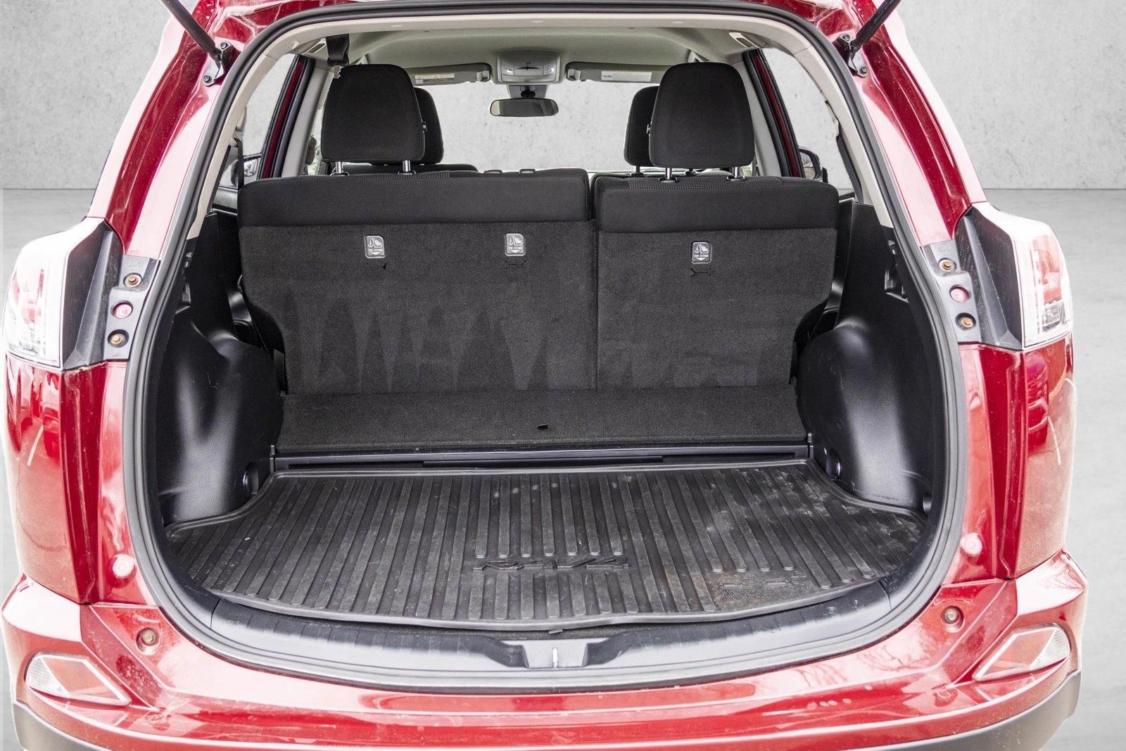 2018 TOYOTA RAV4 - Image 24