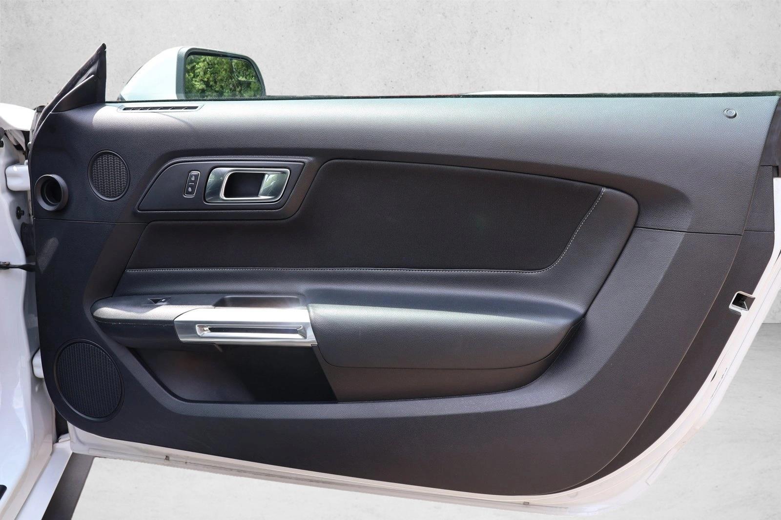 2018 Ford Mustang EcoBoost - Photo 25