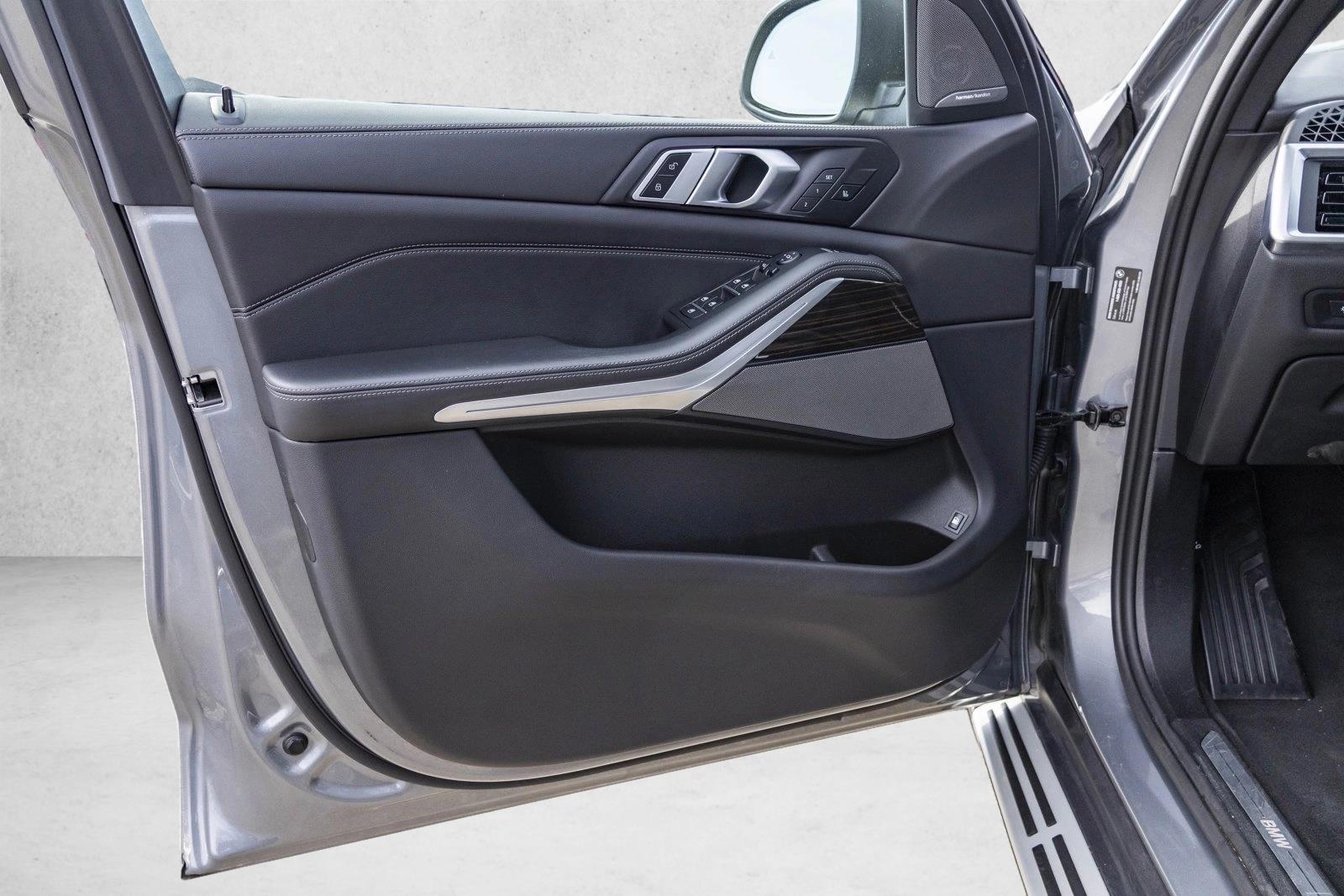 2025 BMW X5 - Image 12