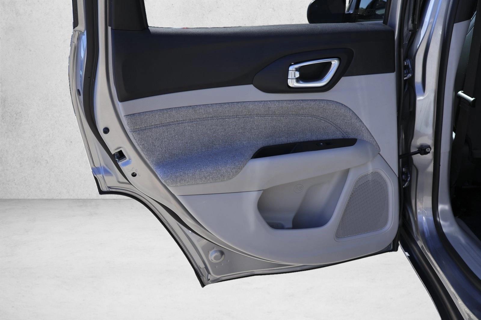 2023 Jeep Compass Latitude - Photo 21