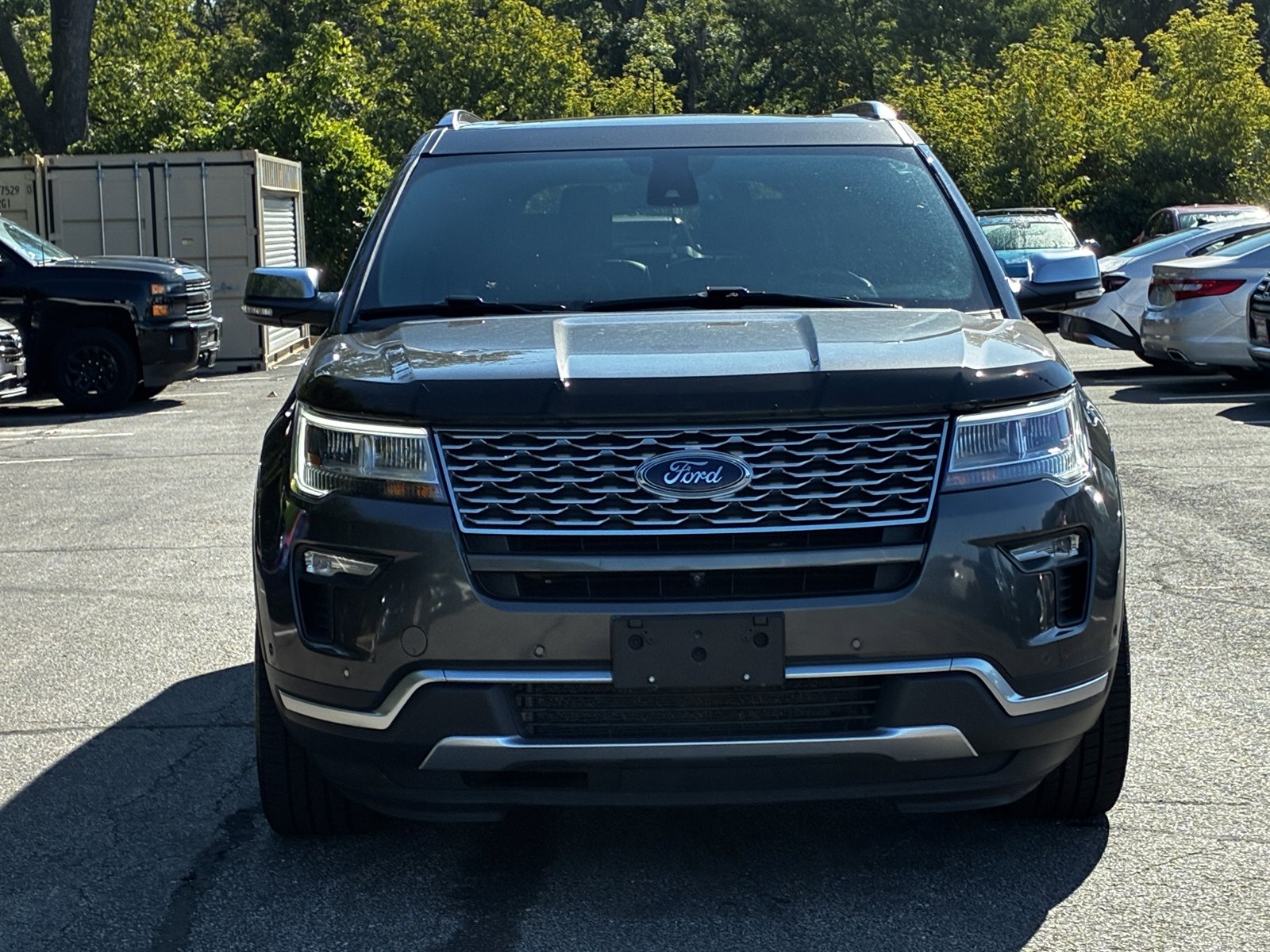 2018 Ford Explorer Platinum photo 2