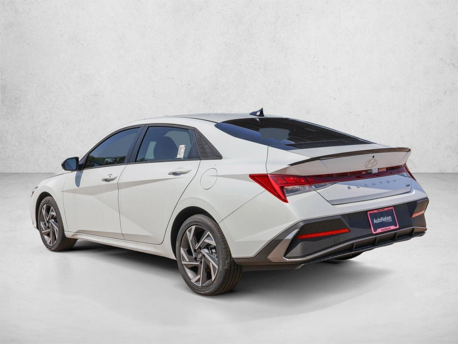 2025 Hyundai Elantra Blue - Photo 7