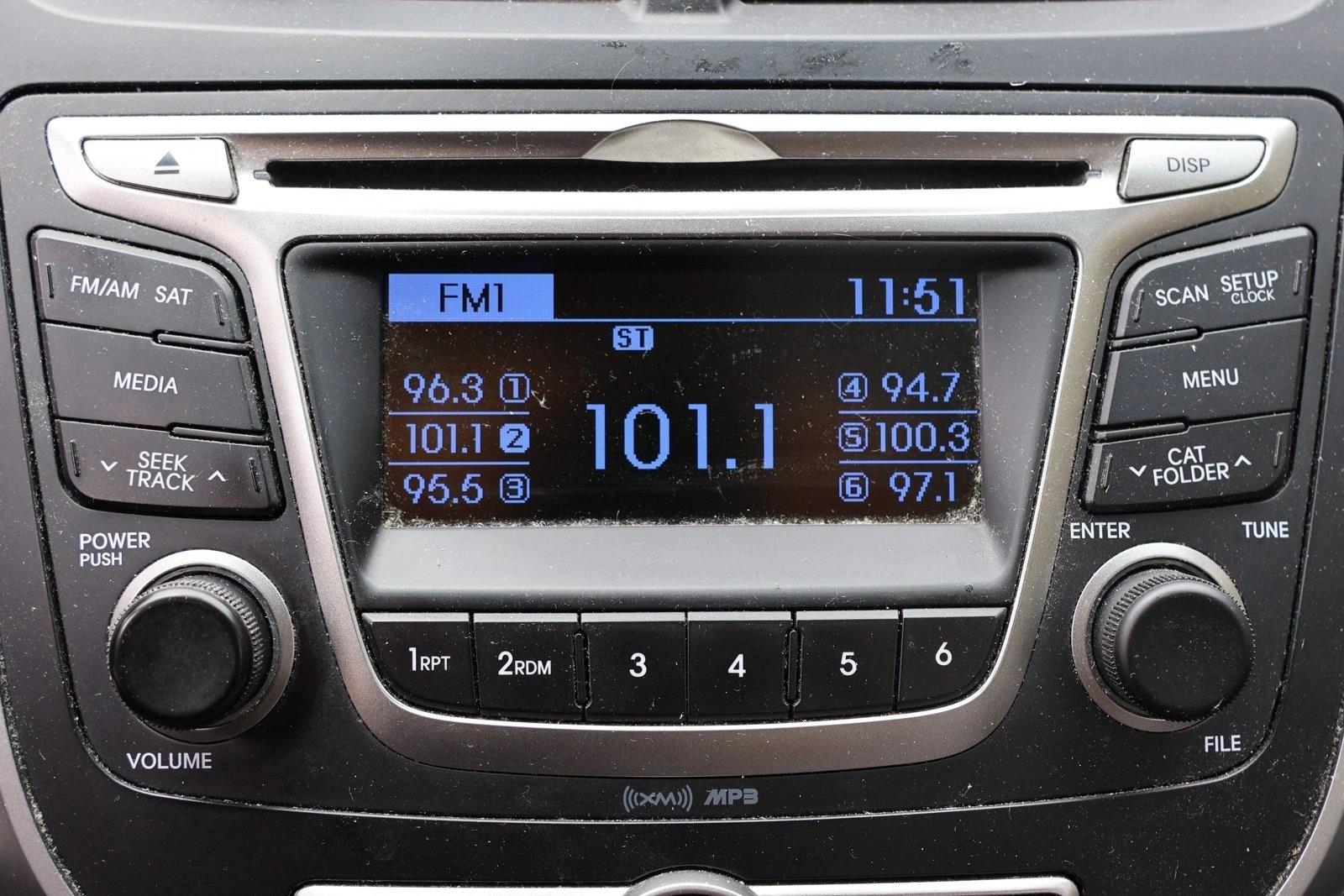 2017 Hyundai Accent SE - Photo 16