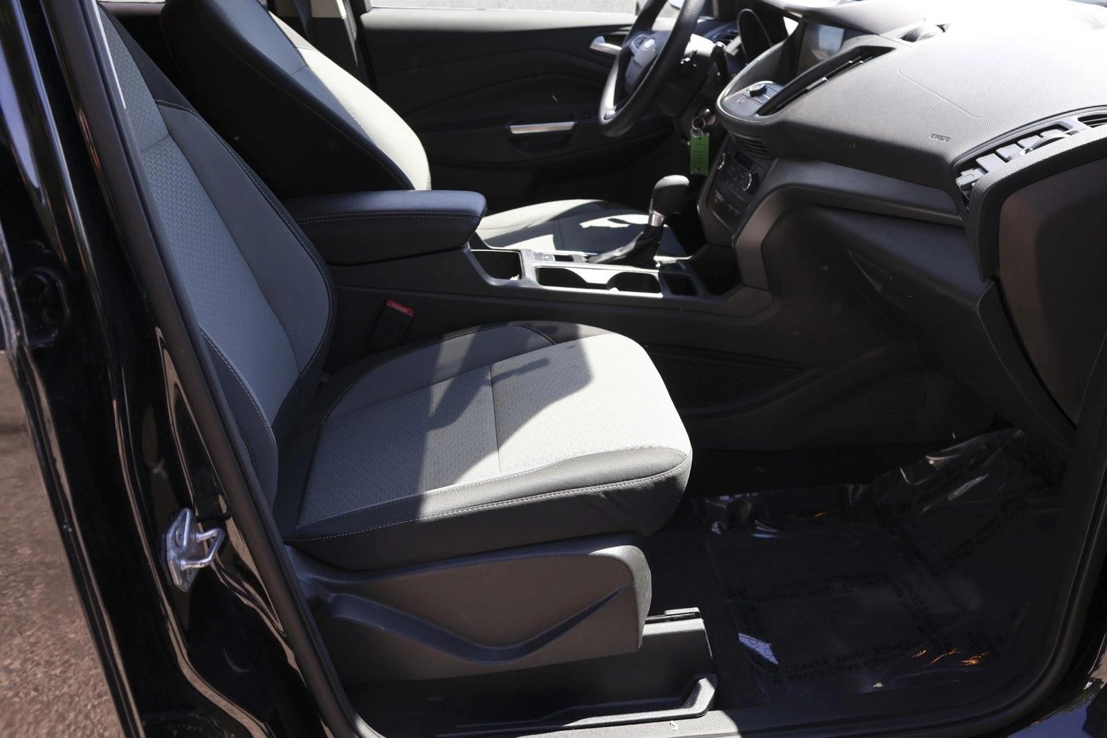 2017 Ford Escape SE - Photo 28