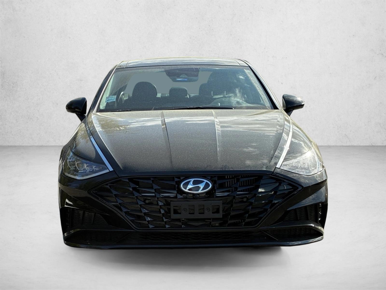 2023 Hyundai Sonata Limited photo 2