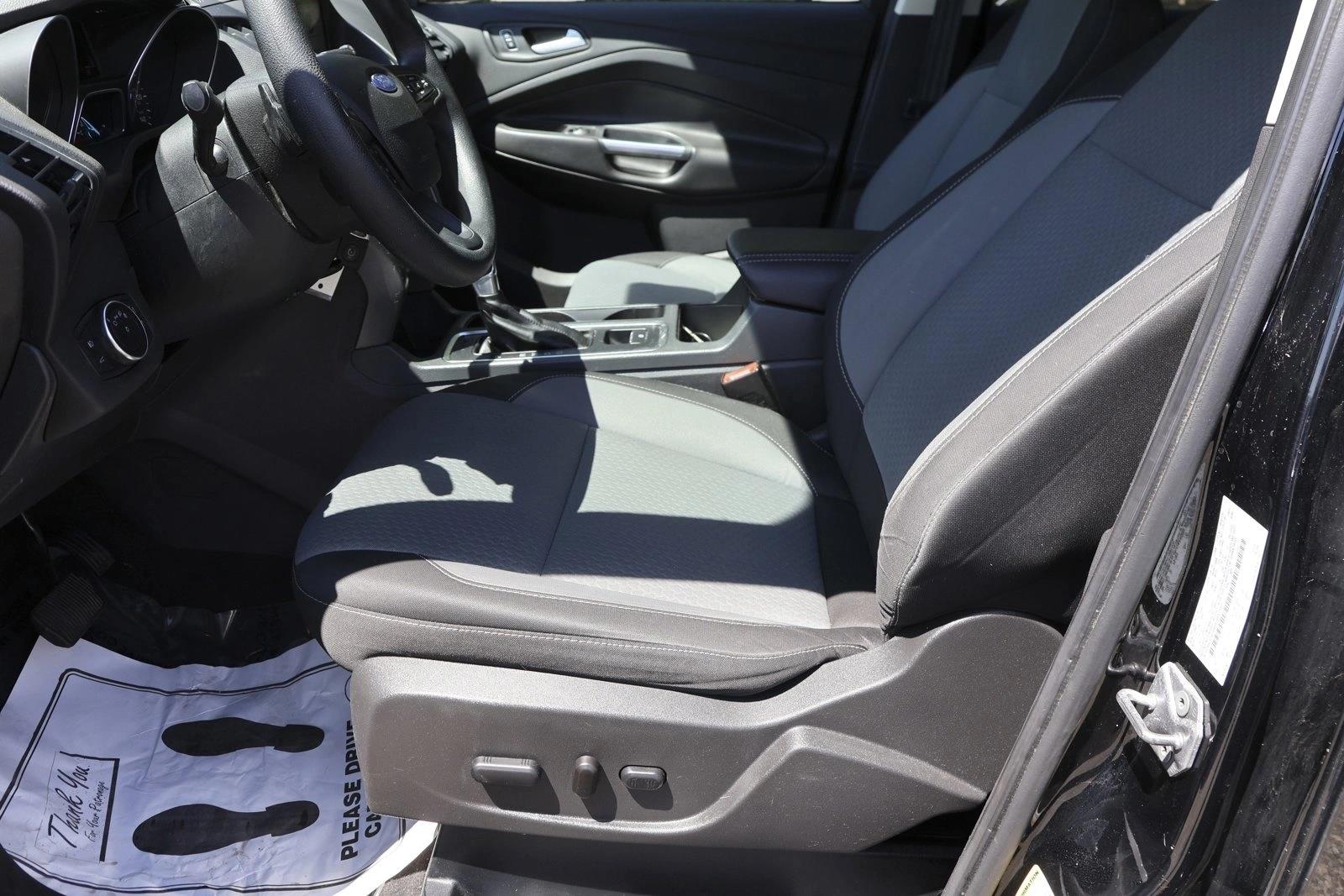 2017 Ford Escape SE - Photo 11