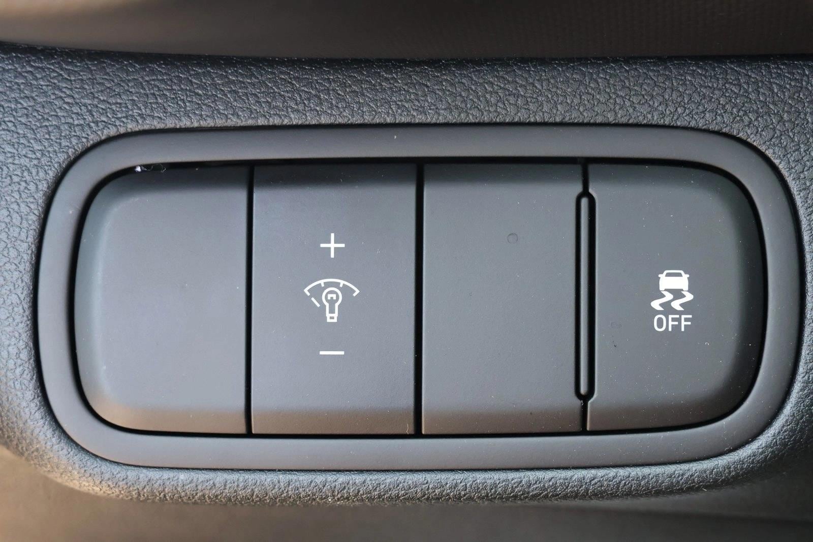 2026 Hyundai Venue SEL - Photo 13
