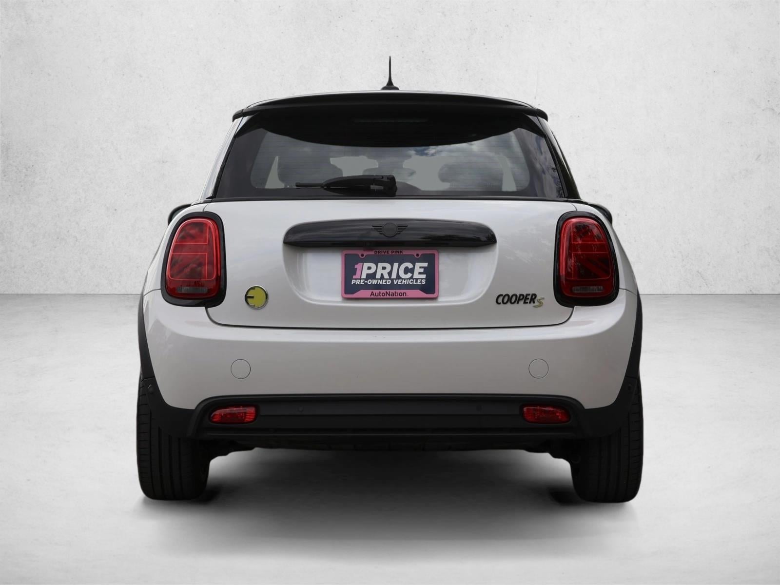 2024 MINI Hardtop 2 Door SE - Photo 6