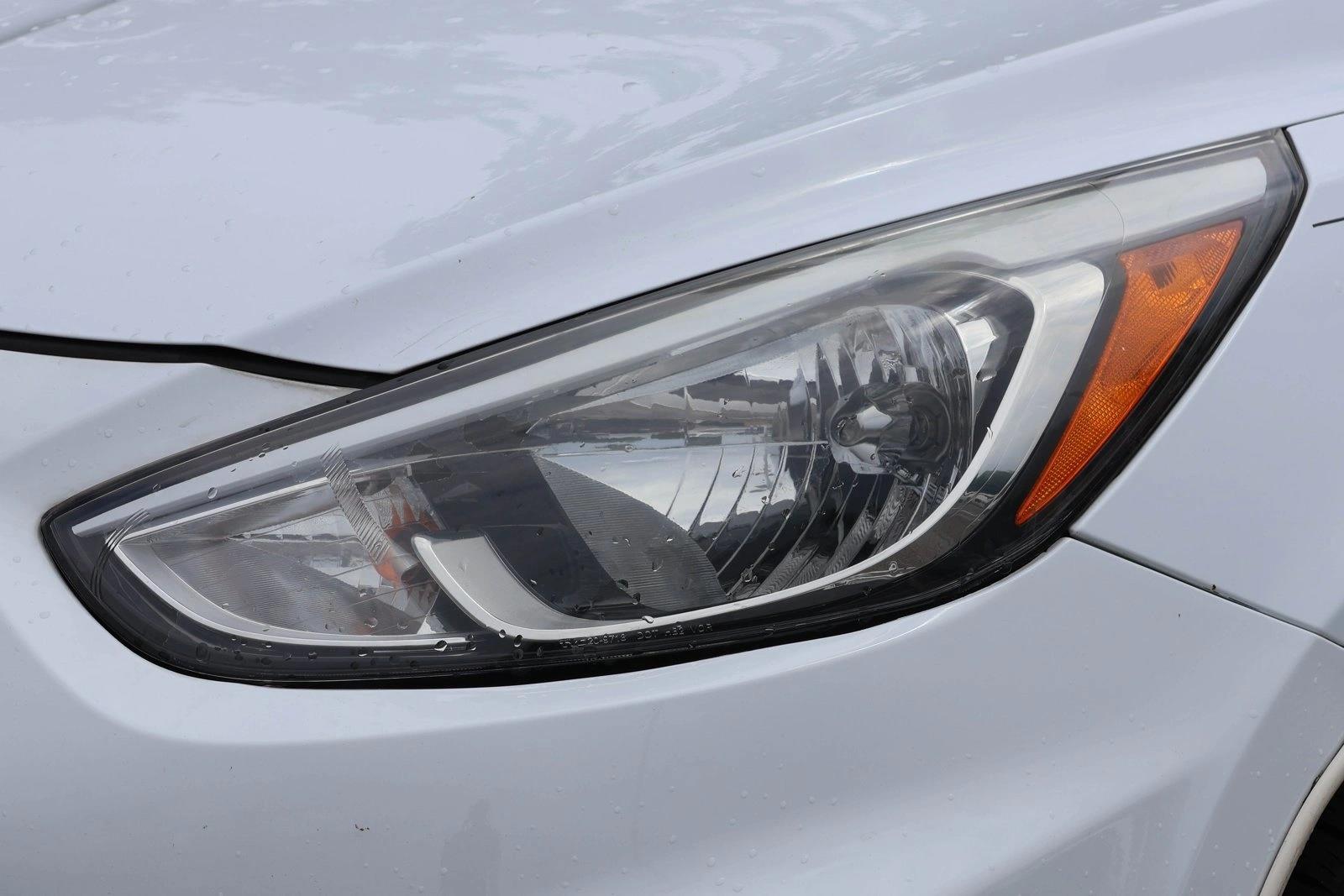 2017 Hyundai Accent SE - Photo 10