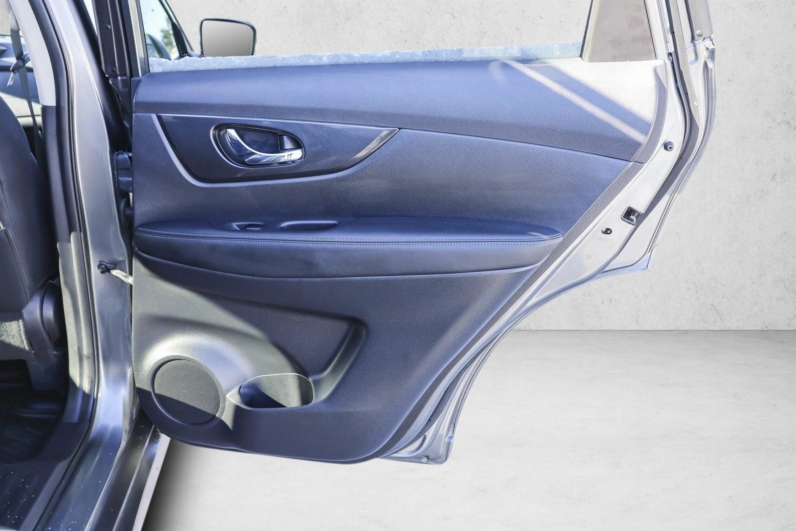 2019 NISSAN ROGUE - Image 27