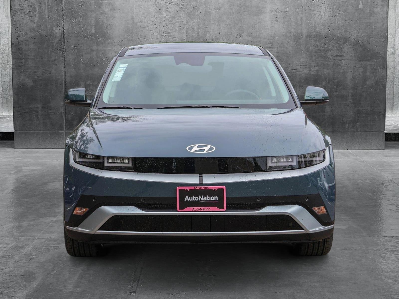 2025 Hyundai Ioniq 5 SE photo 2
