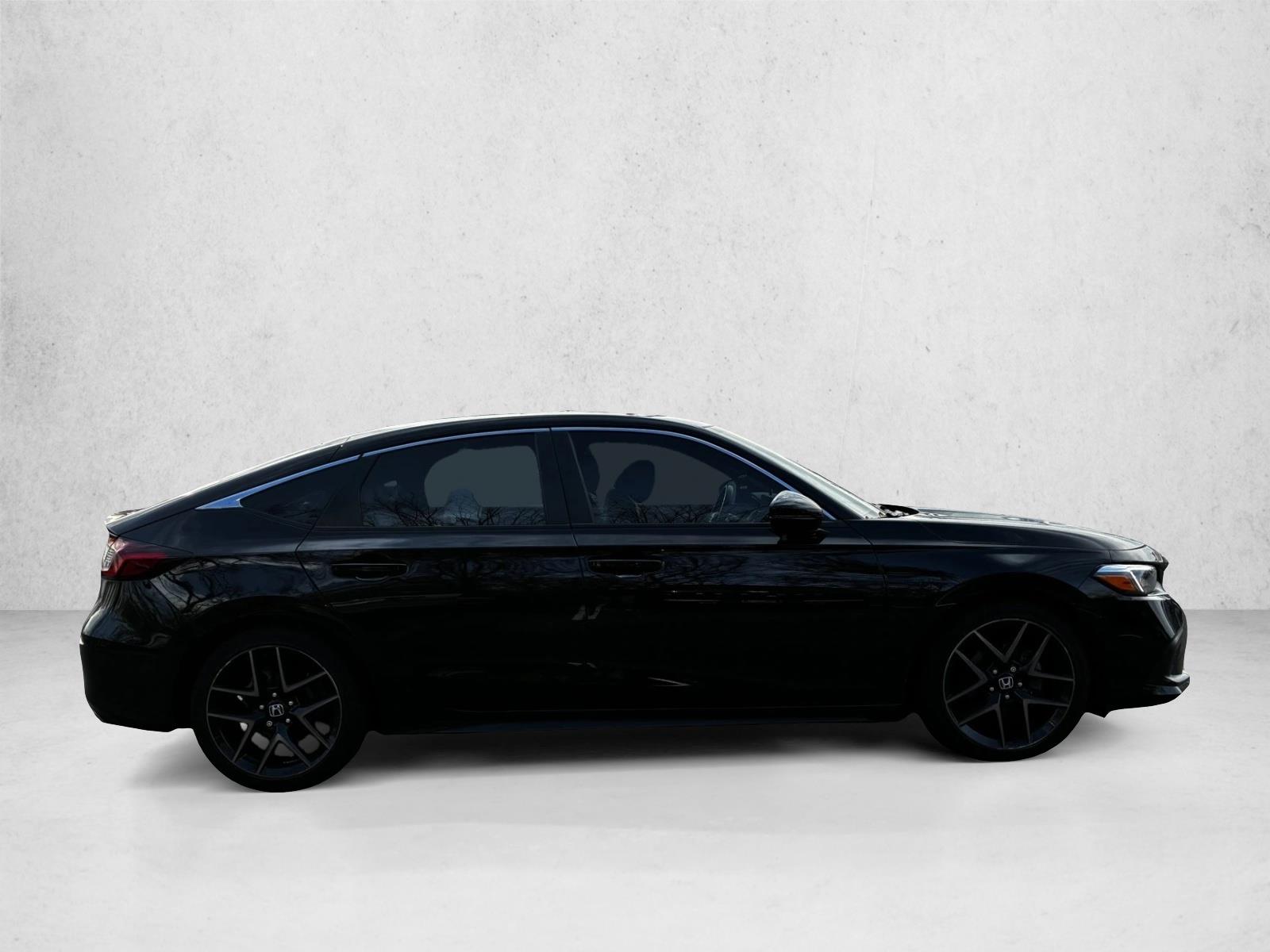 2024 Honda Civic Hatchback Sport Touring photo 4