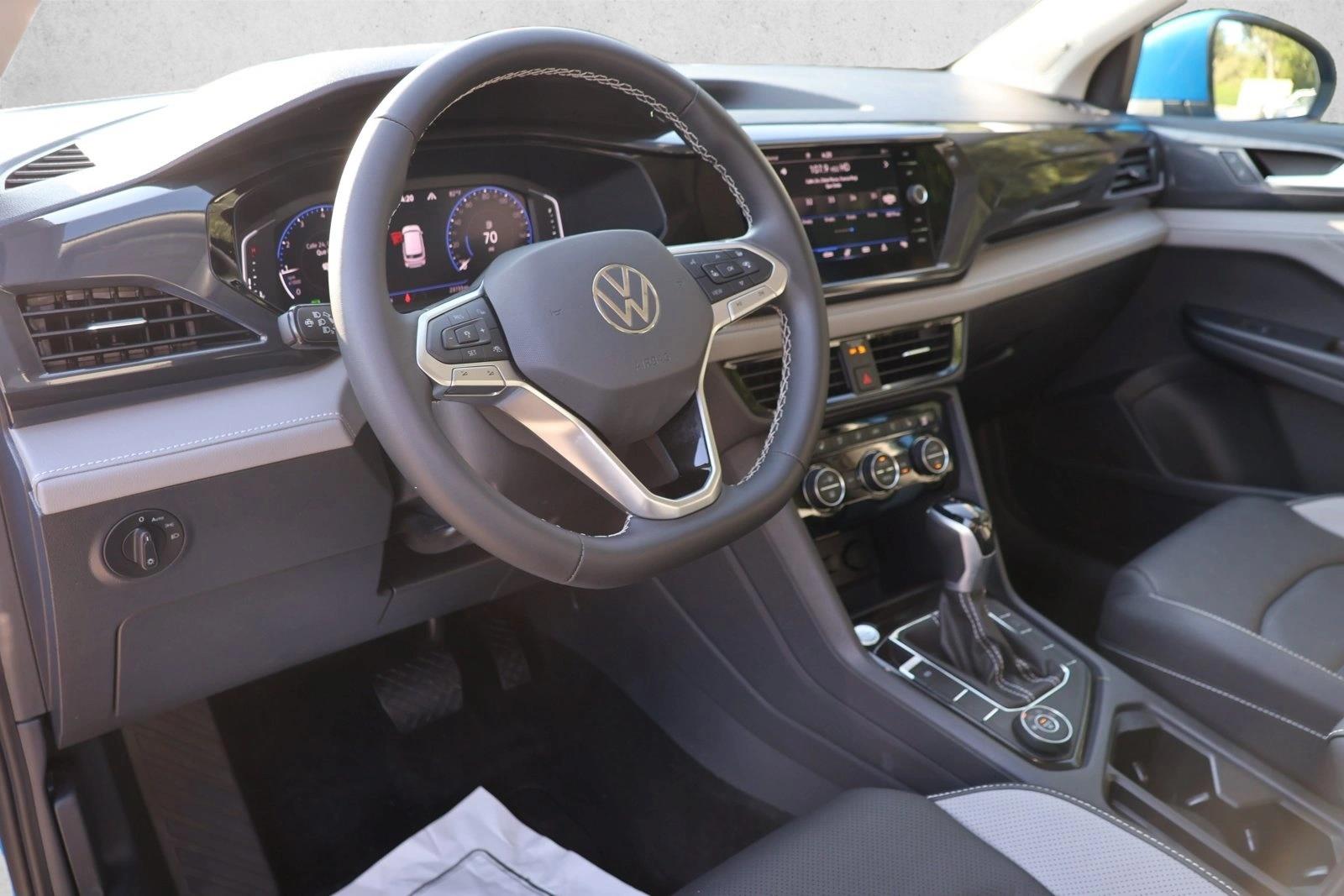 2024 Volkswagen Taos SEL - Photo 10