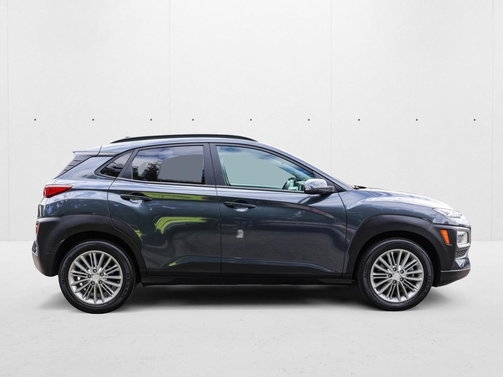 2020 Hyundai Kona SEL Plus photo 3