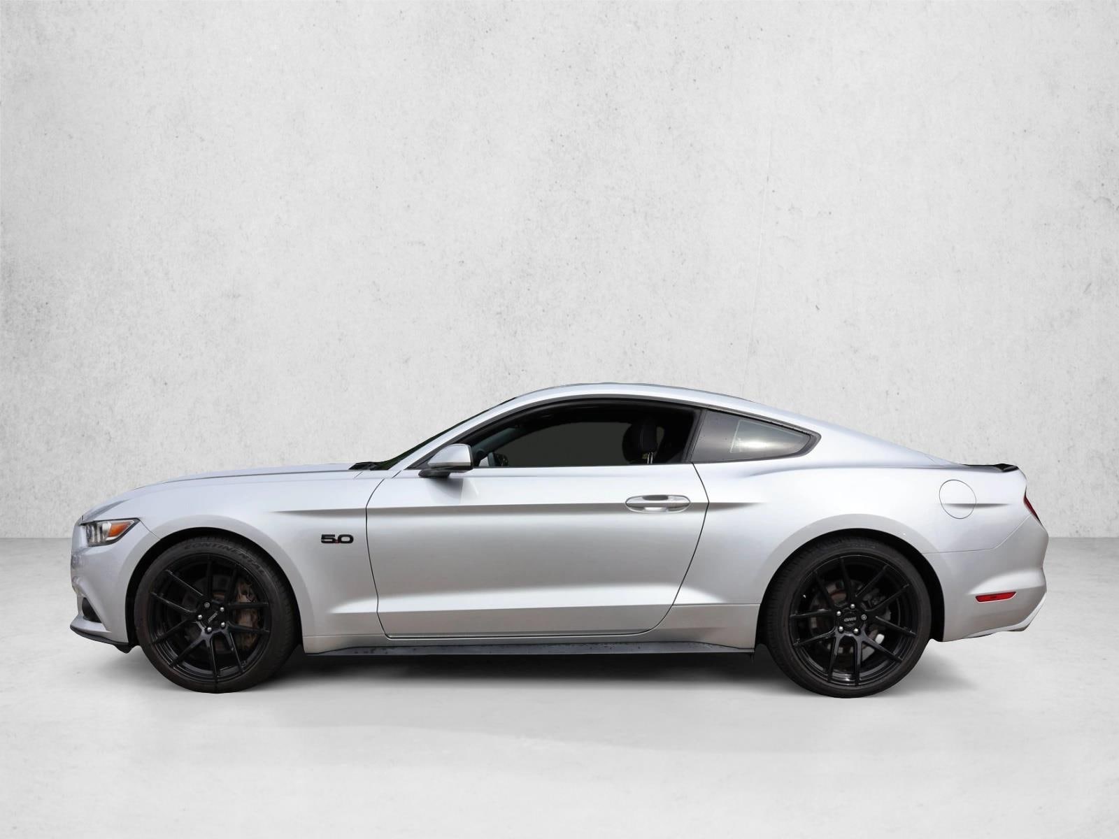 2017 Ford Mustang GT - Photo 8