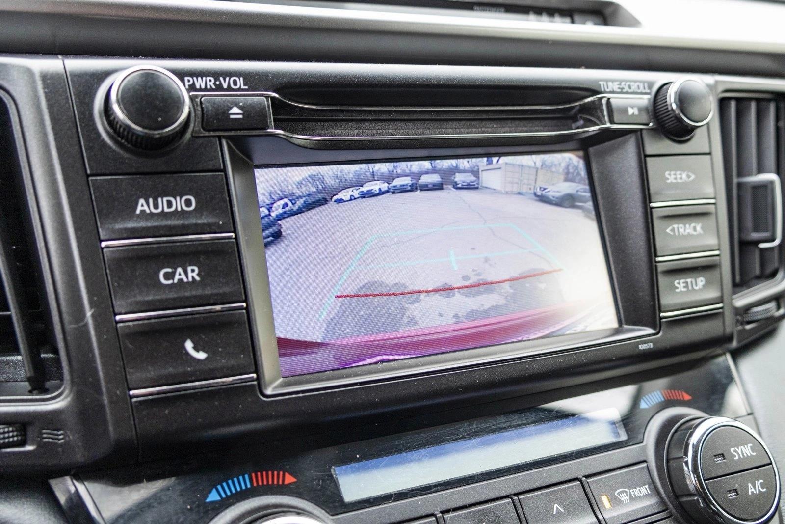 2018 TOYOTA RAV4 - Image 18