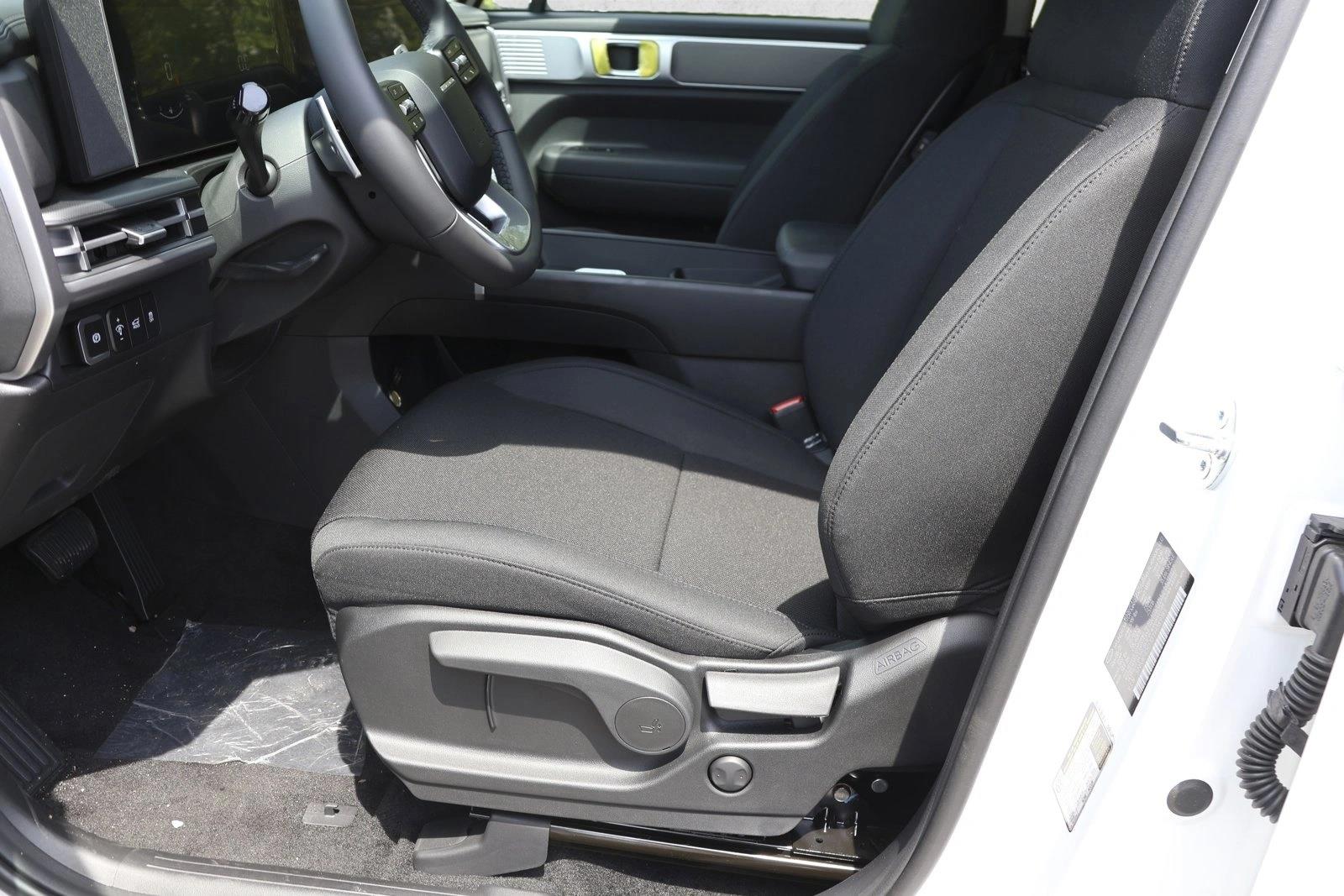 2026 Hyundai Santa Fe SE - Photo 11