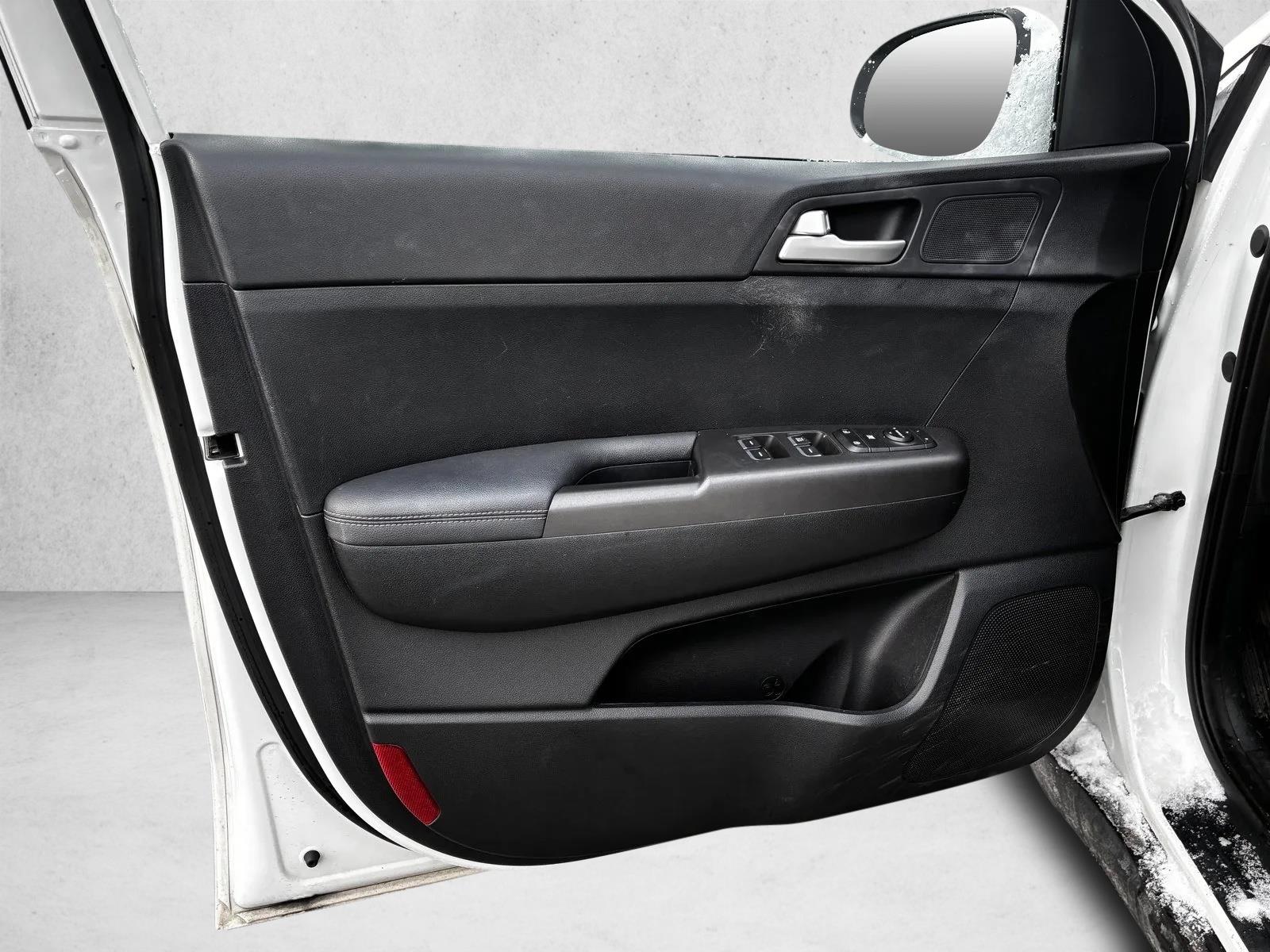 2019 KIA SPORTAGE - Image 12