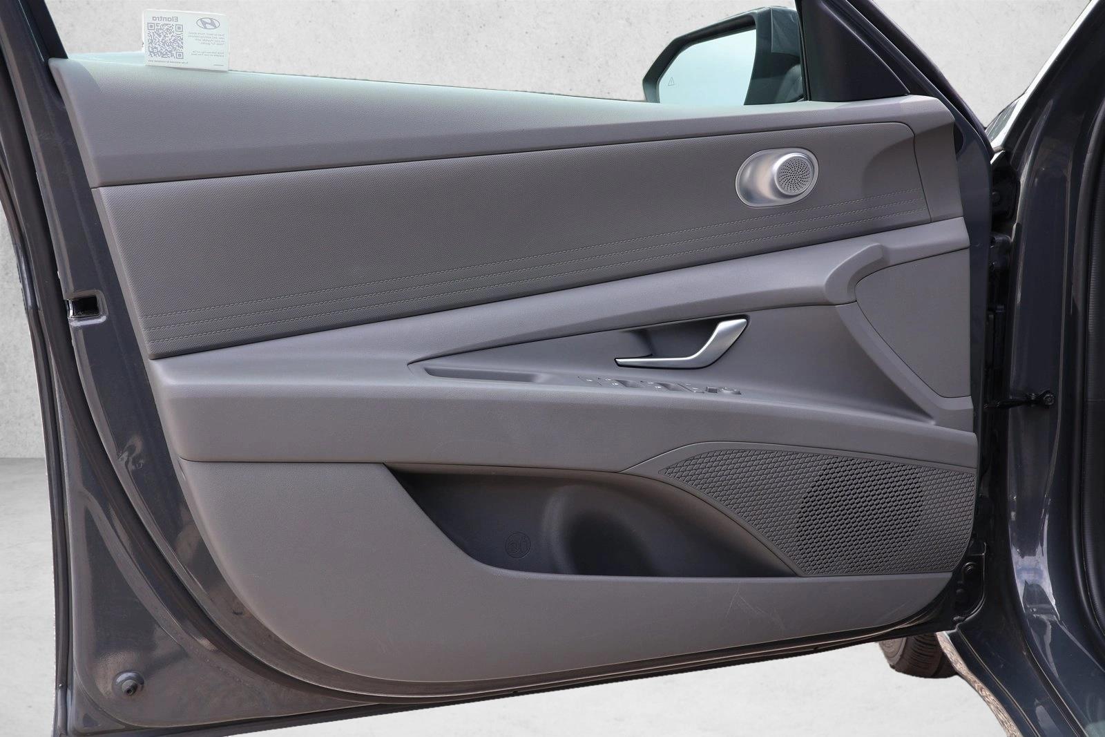 2024 Hyundai Elantra SEL - Photo 12