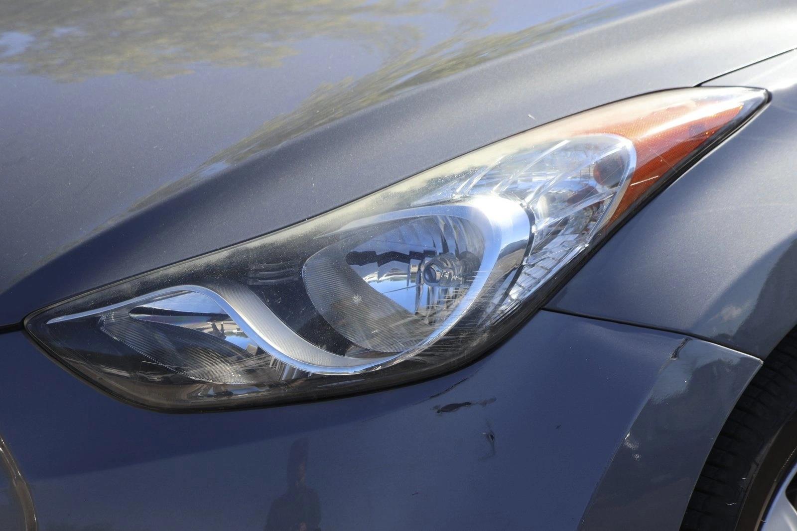 2013 Hyundai Elantra GLS - Photo 10