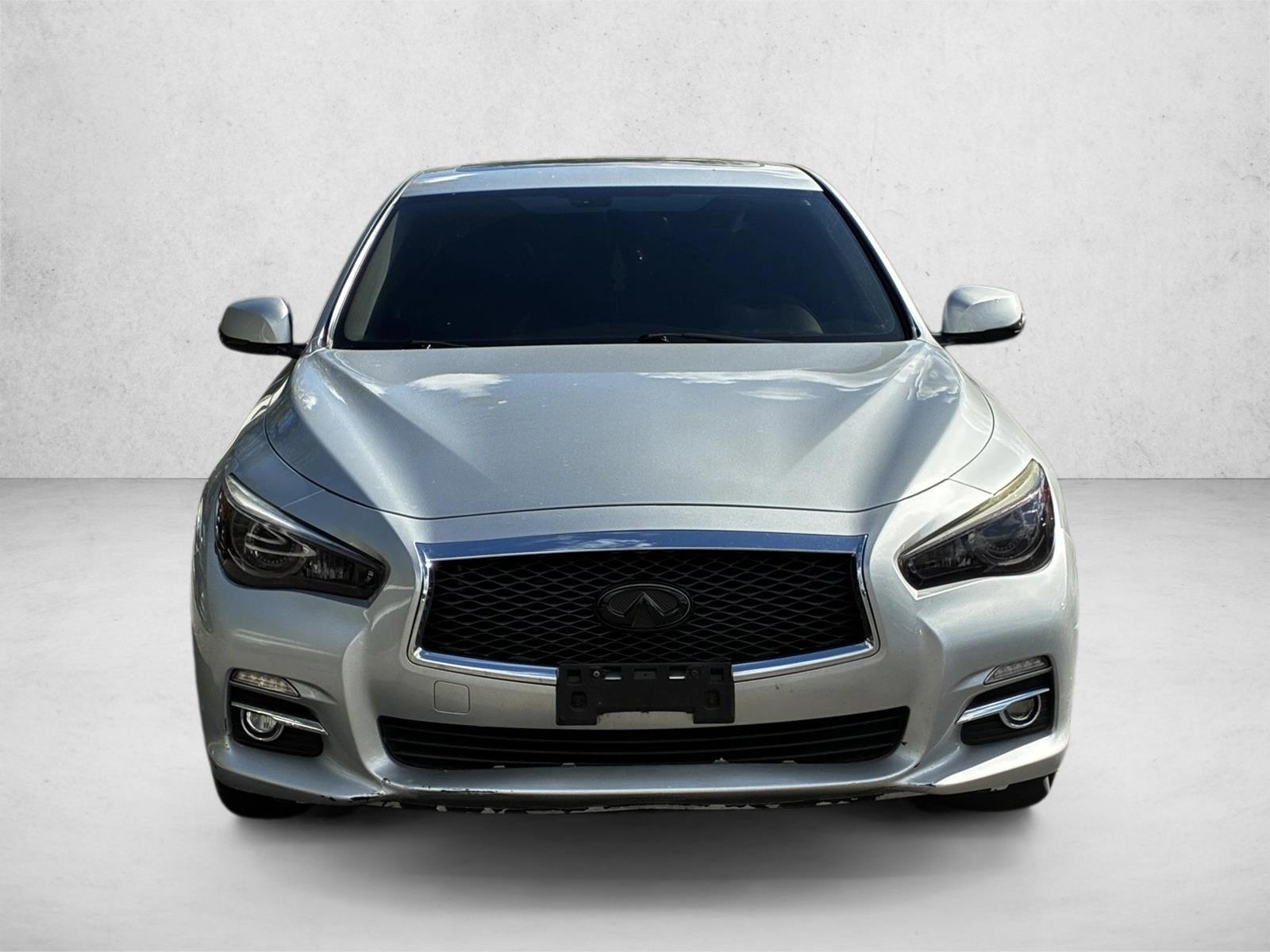 2017 Infiniti Q50 3.0t Premium photo 2