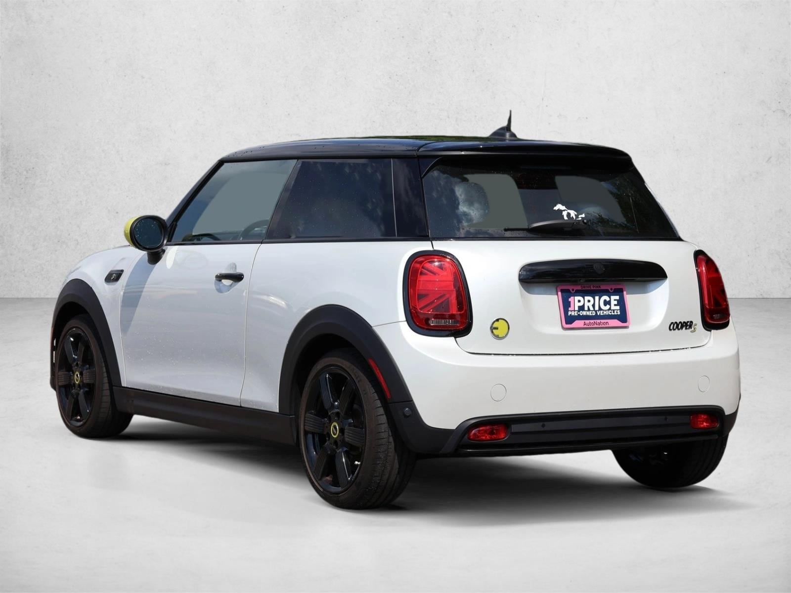 2024 MINI Hardtop 2 Door SE - Photo 7