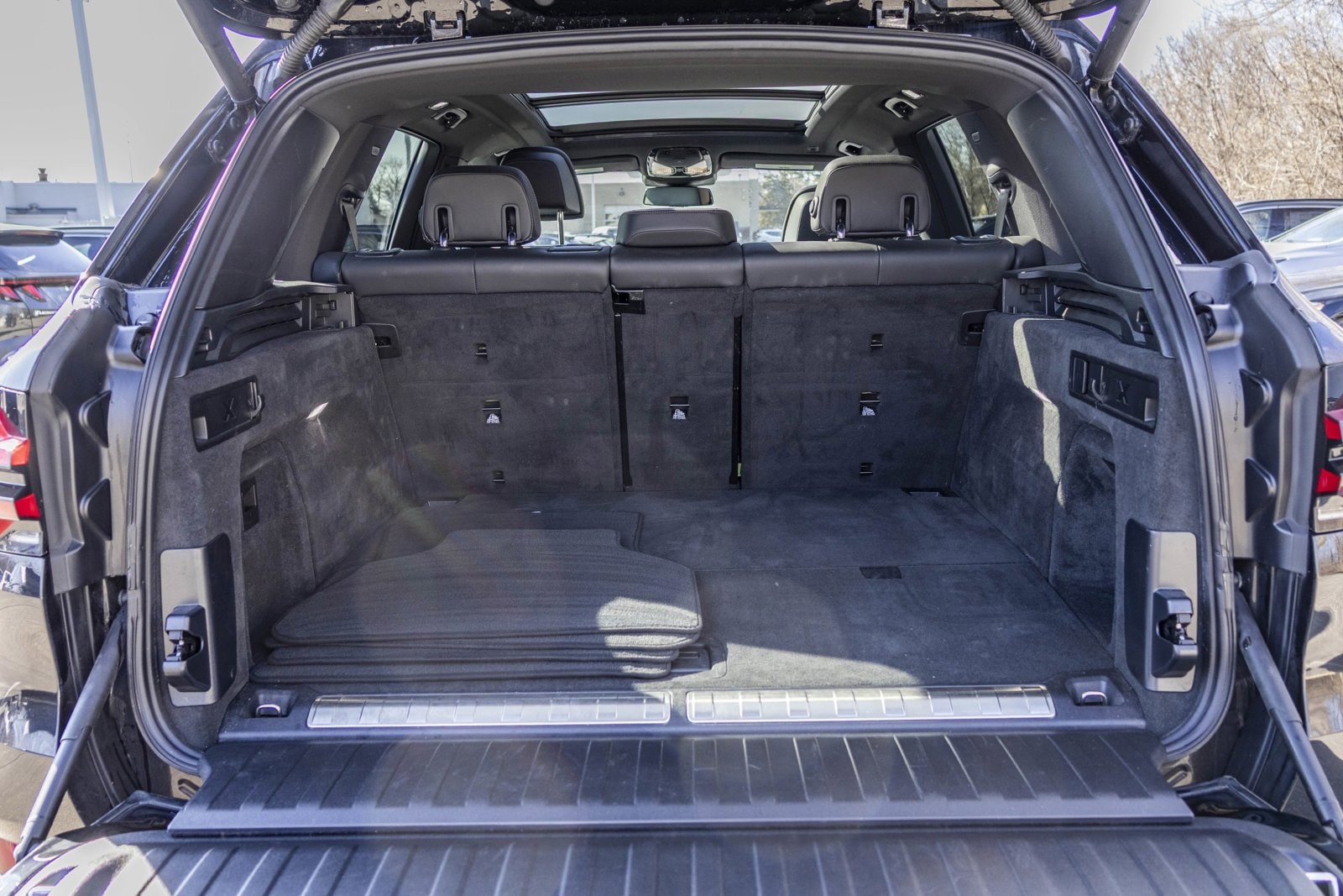 2025 BMW X5 - Image 25