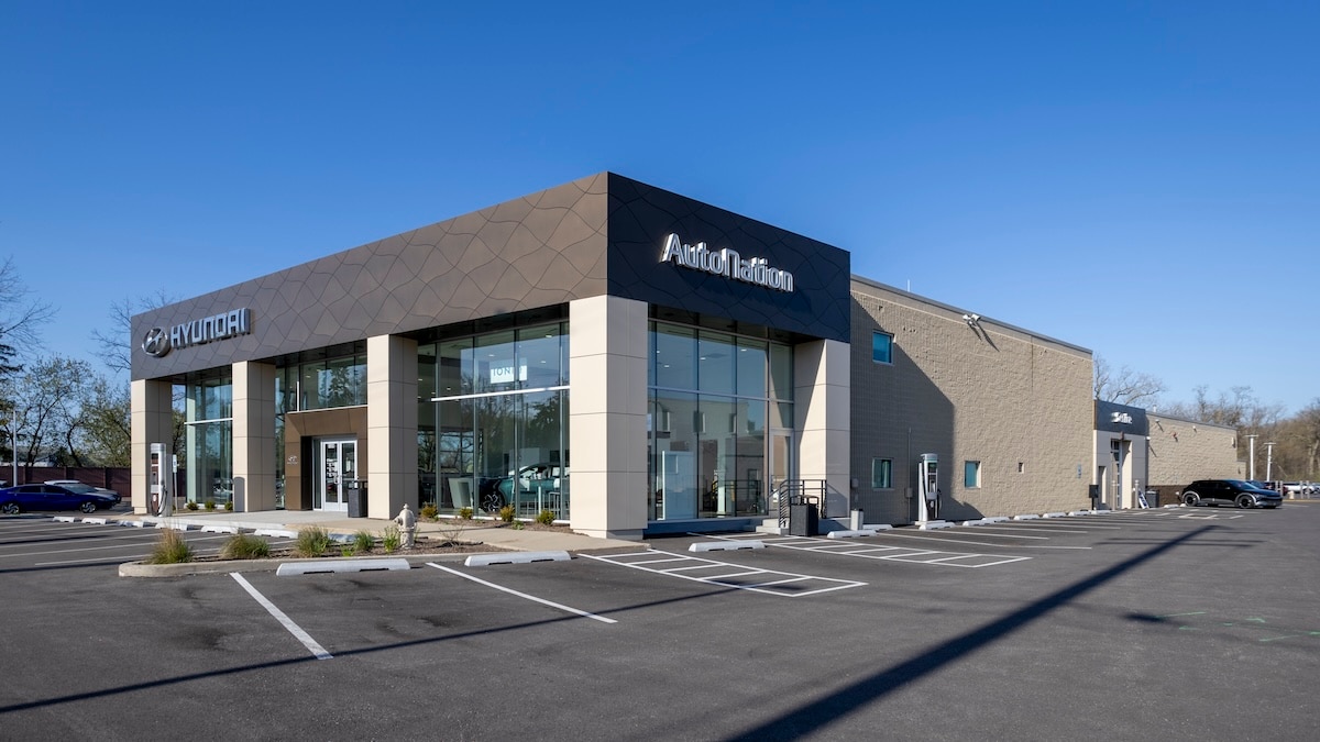 Front view of AutoNation Hyundai O'Hare