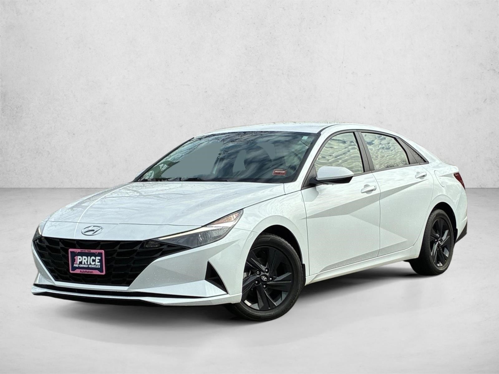 2023 HYUNDAI ELANTRA - Image 1