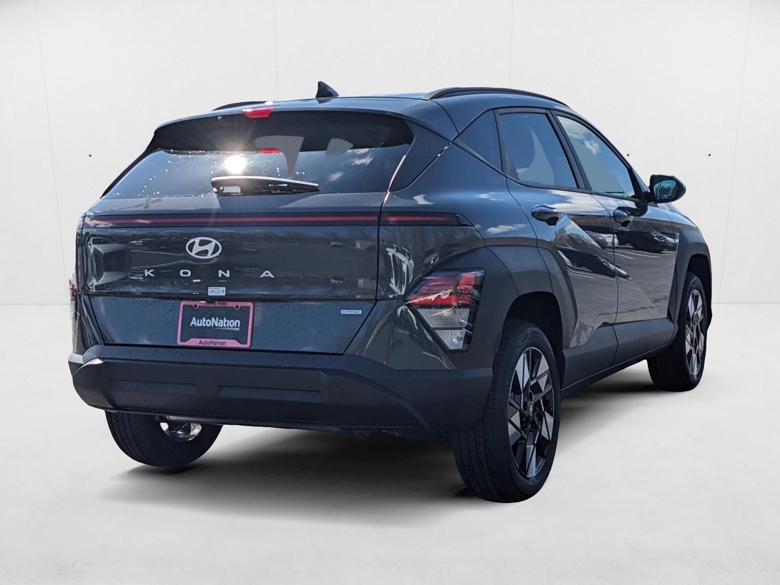 2024 Hyundai Kona SEL photo 2