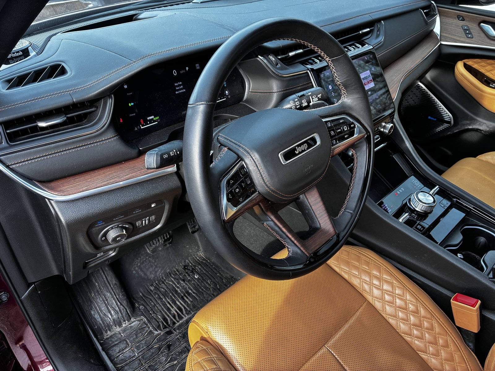 2023 JEEP GRAND CHEROKEE - Image 10