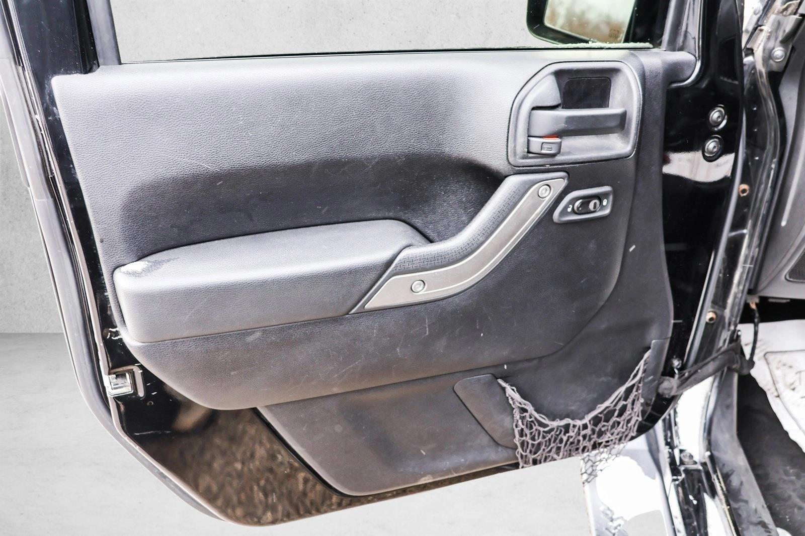 2013 JEEP WRANGLER - Image 12