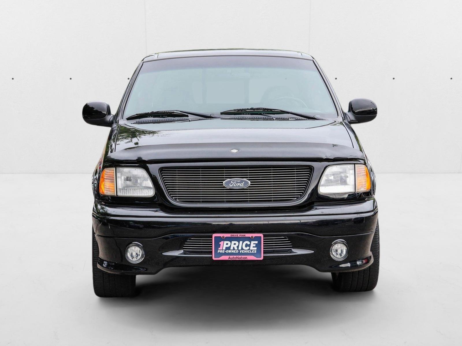 2000 Ford F-150 Harley-Davidson photo 2