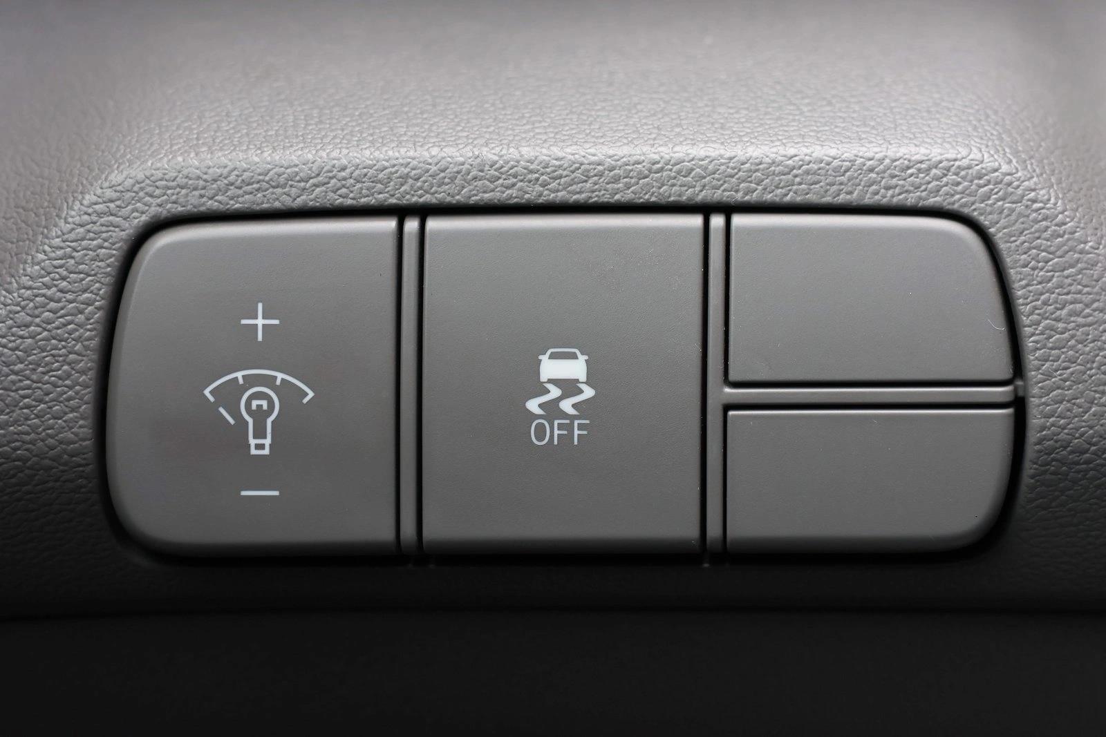 2024 Hyundai Elantra SEL - Photo 13