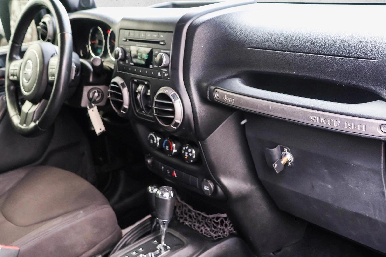 2013 JEEP WRANGLER - Image 23