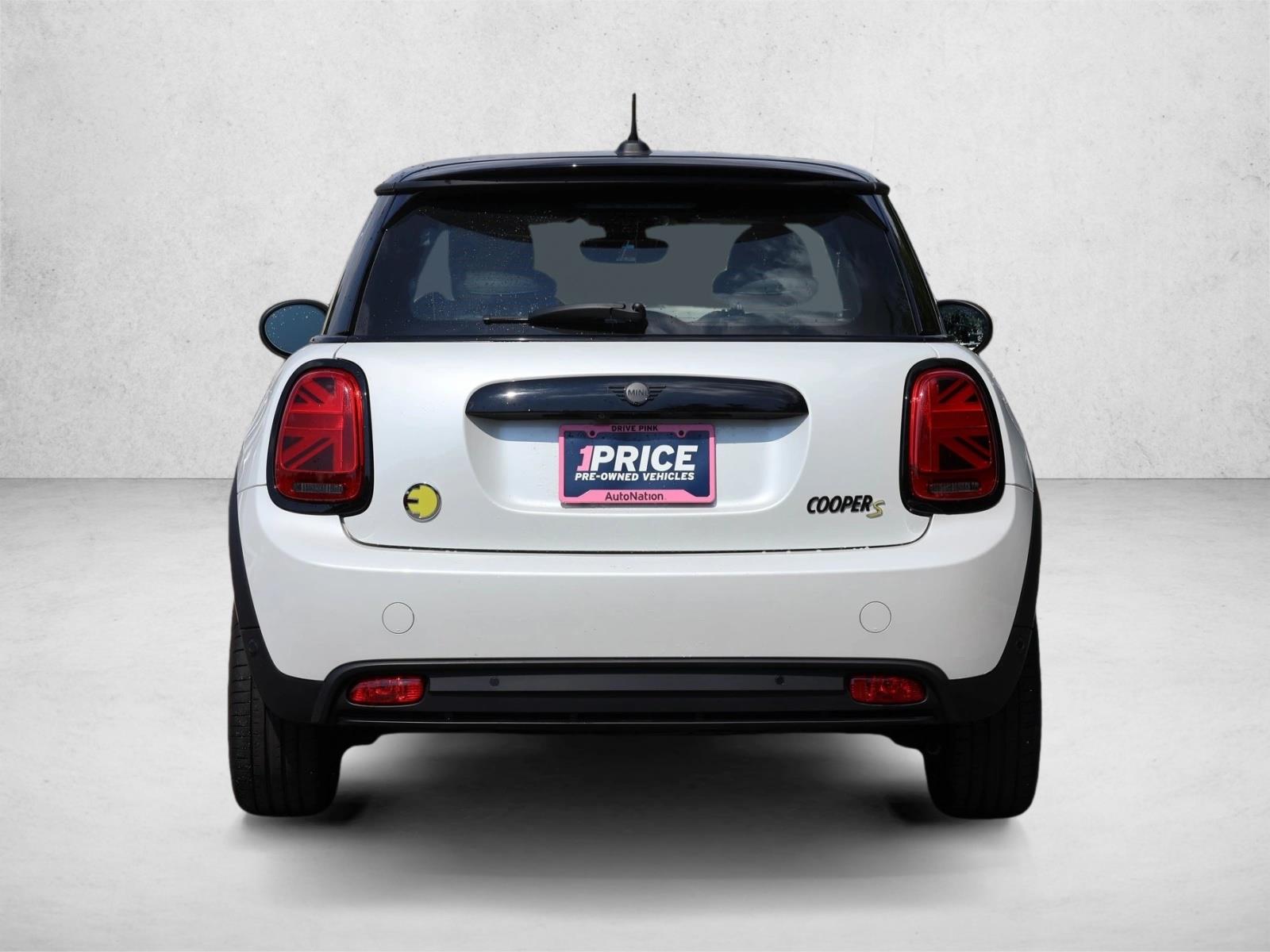 2024 MINI Hardtop 2 Door SE - Photo 6