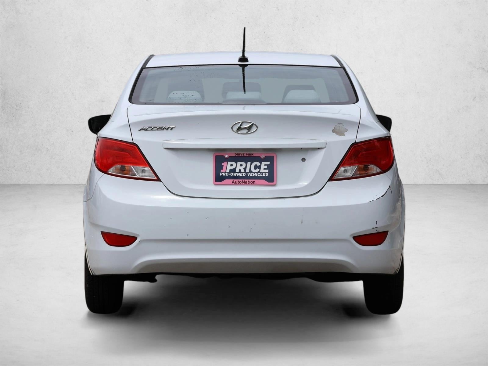 2017 Hyundai Accent SE - Photo 6