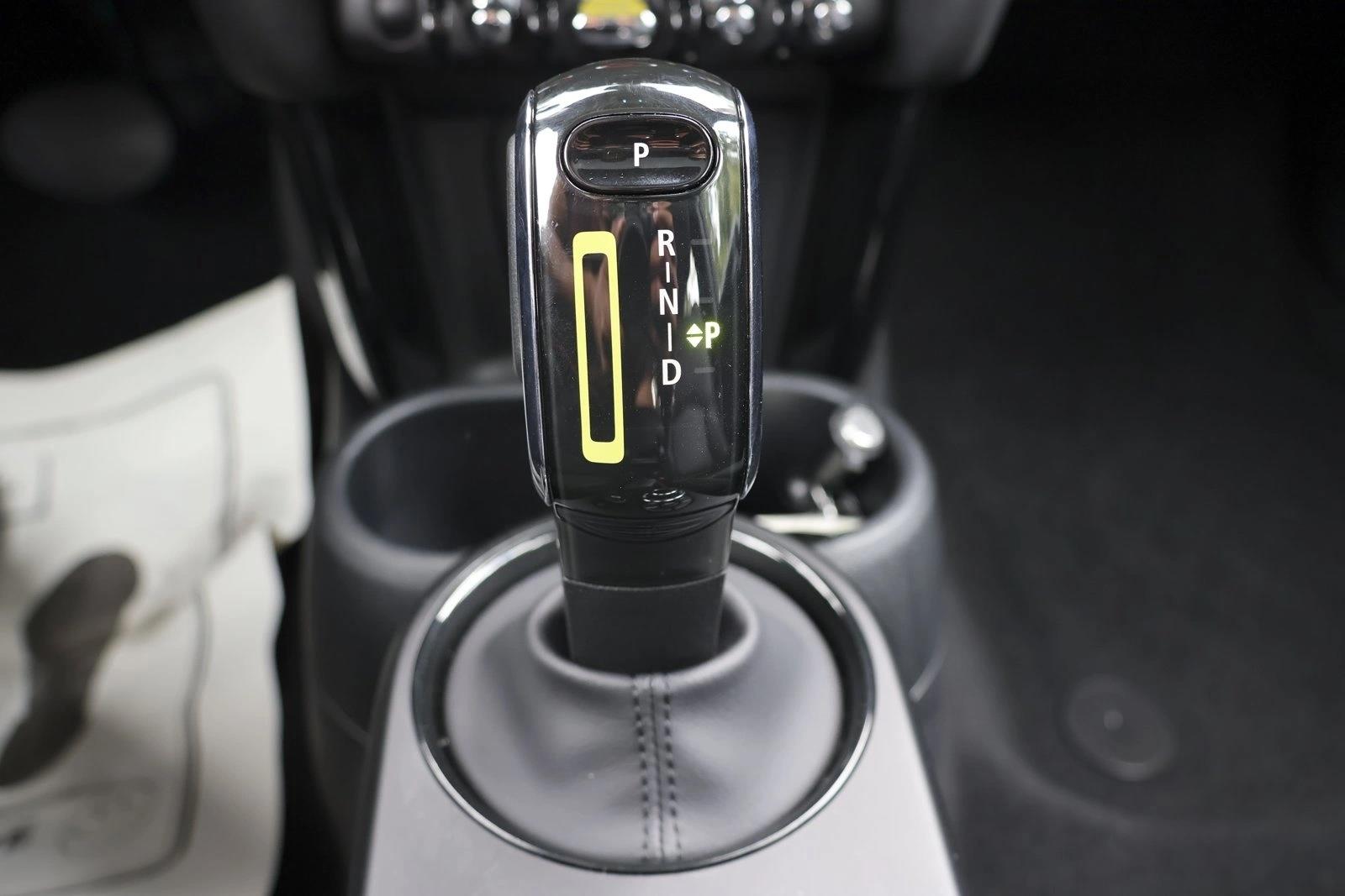 2024 MINI Hardtop 2 Door SE - Photo 20