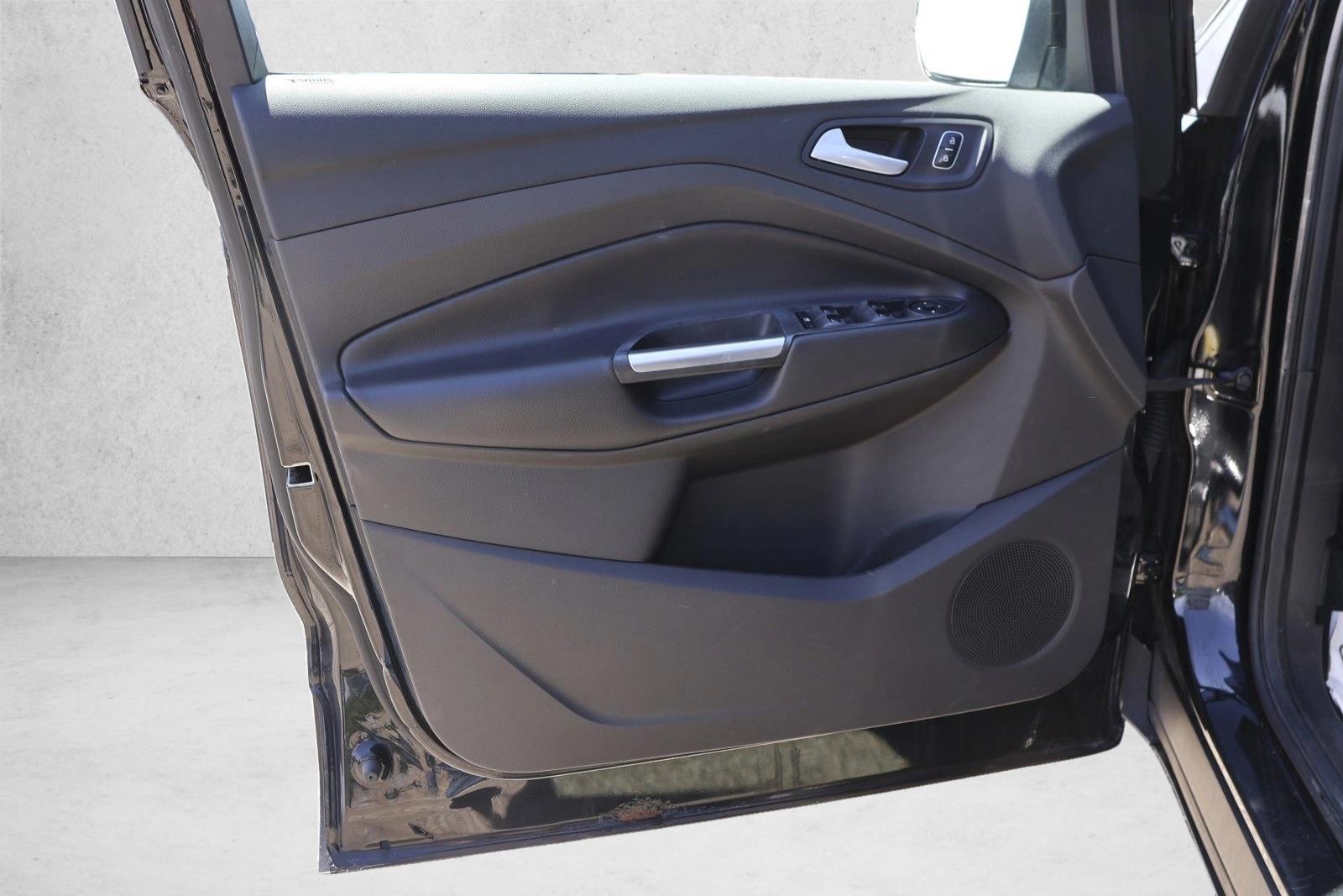 2017 Ford Escape SE - Photo 12