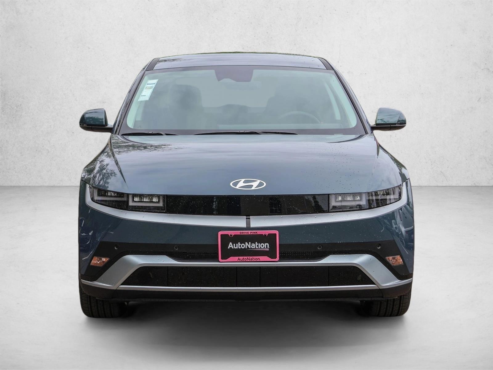 2025 Hyundai Ioniq 5 SE photo 2