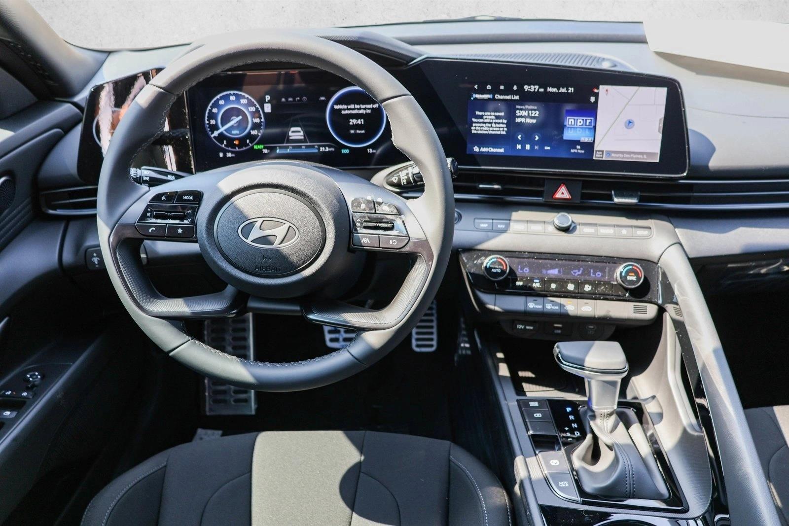 2025 Hyundai Elantra Blue - Photo 25