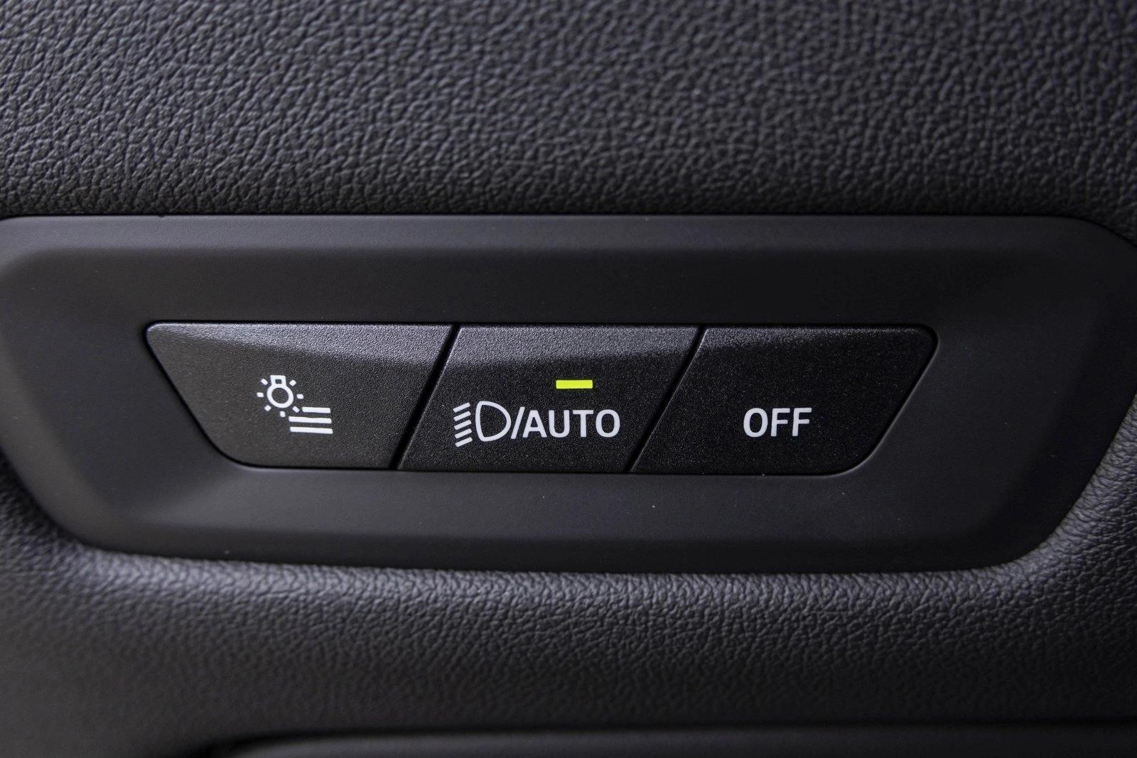 2025 BMW X5 - Image 13