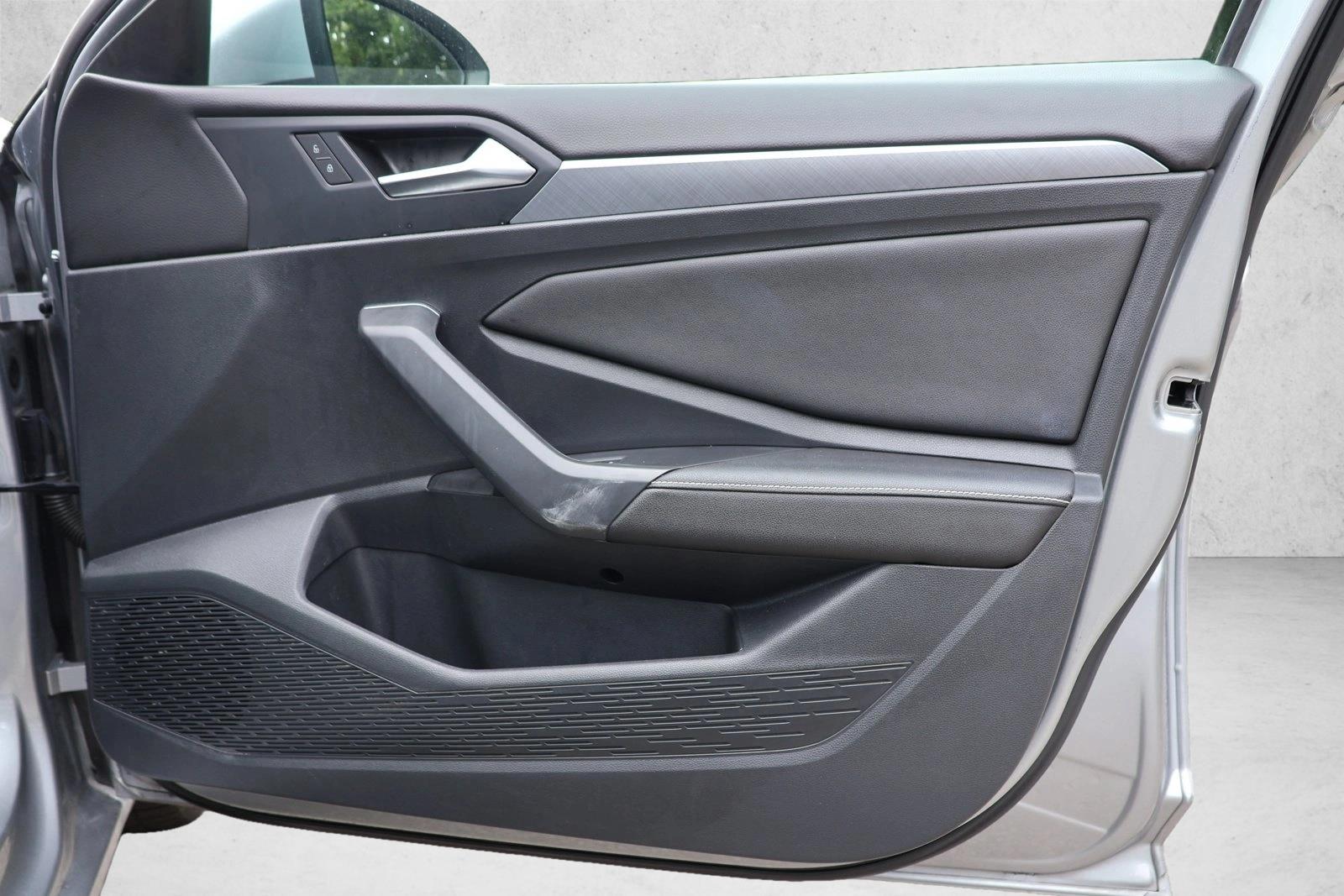 2024 Volkswagen Jetta SE - Photo 28