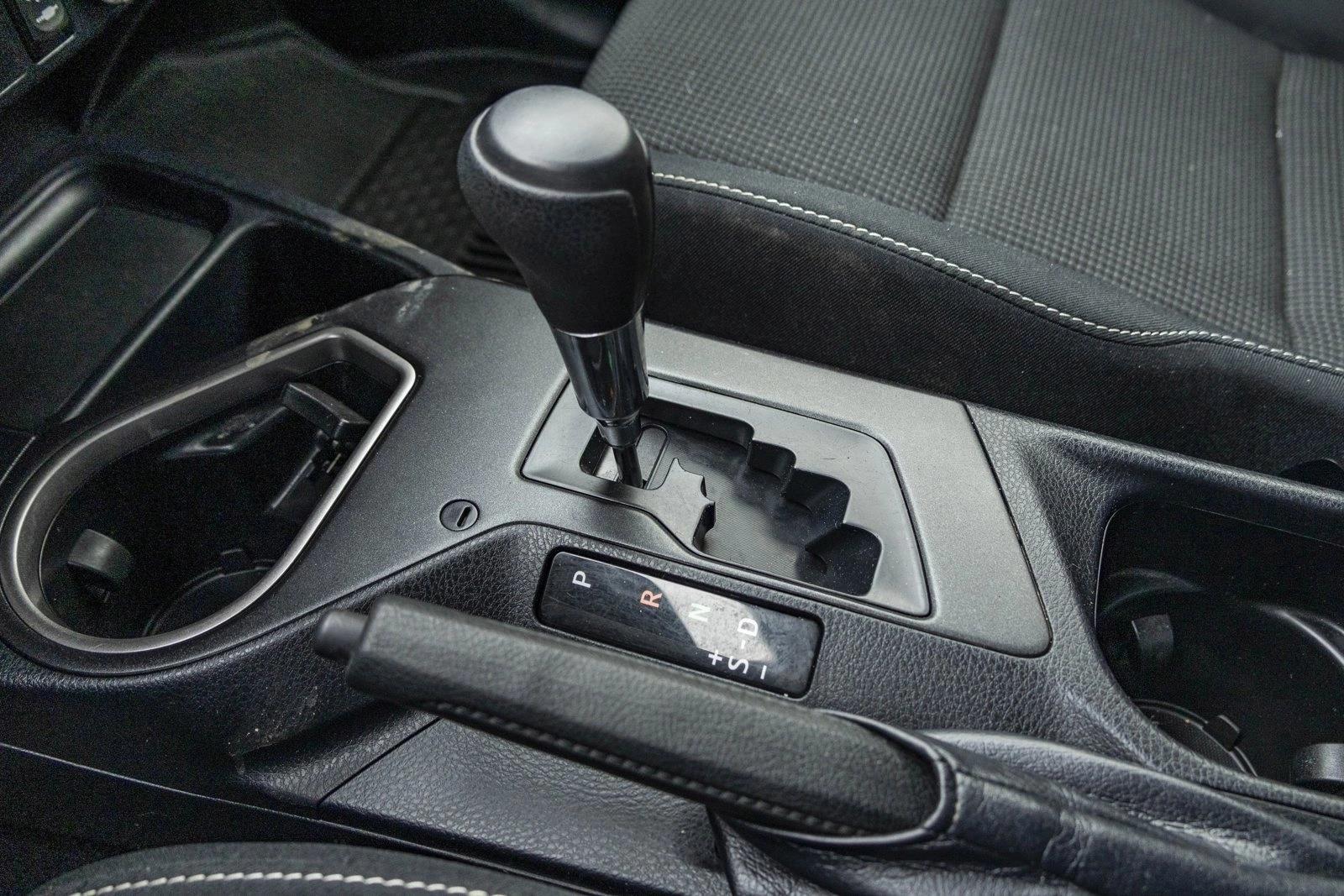 2018 TOYOTA RAV4 - Image 20