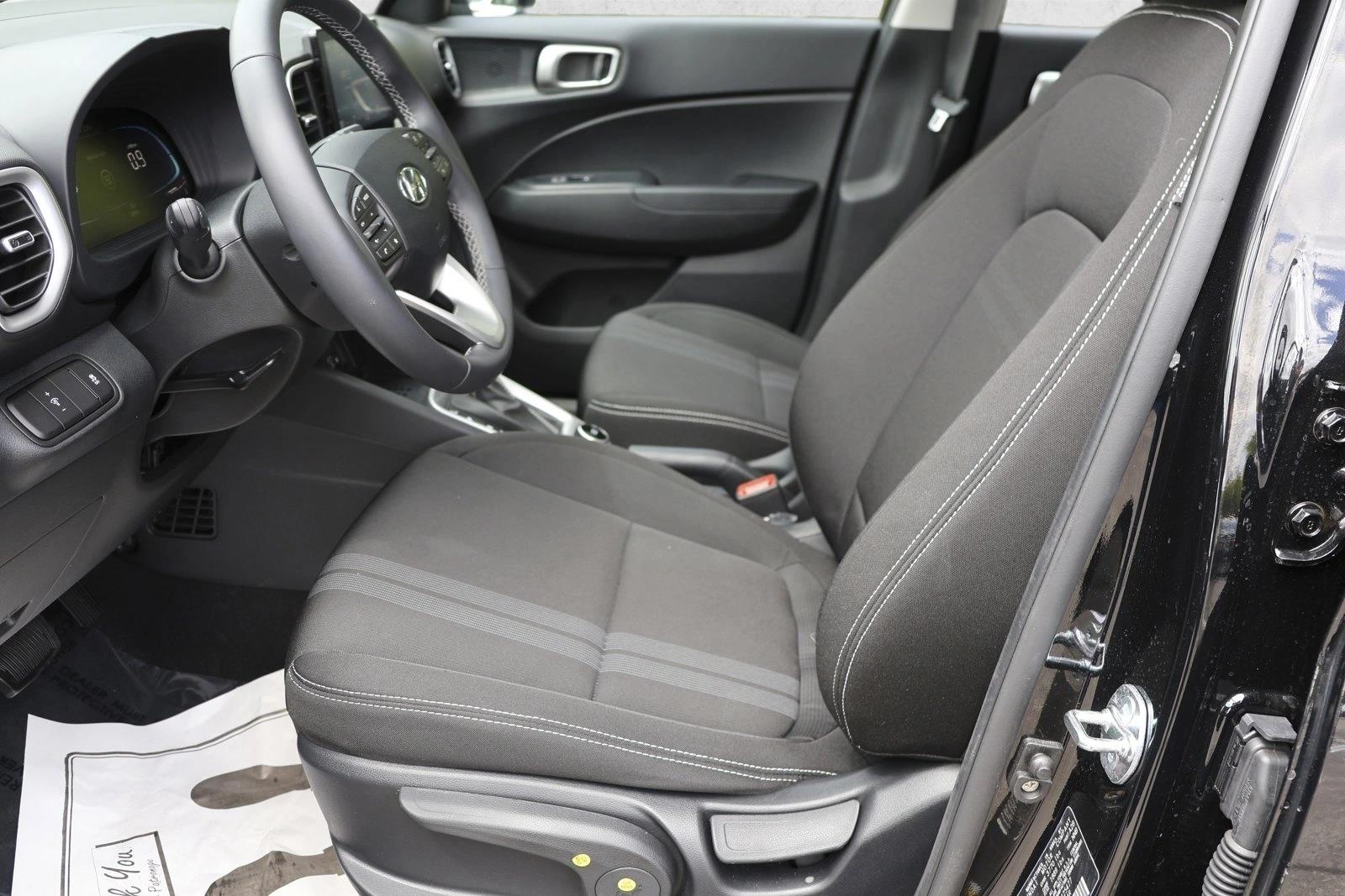 2026 Hyundai Venue SEL - Photo 11