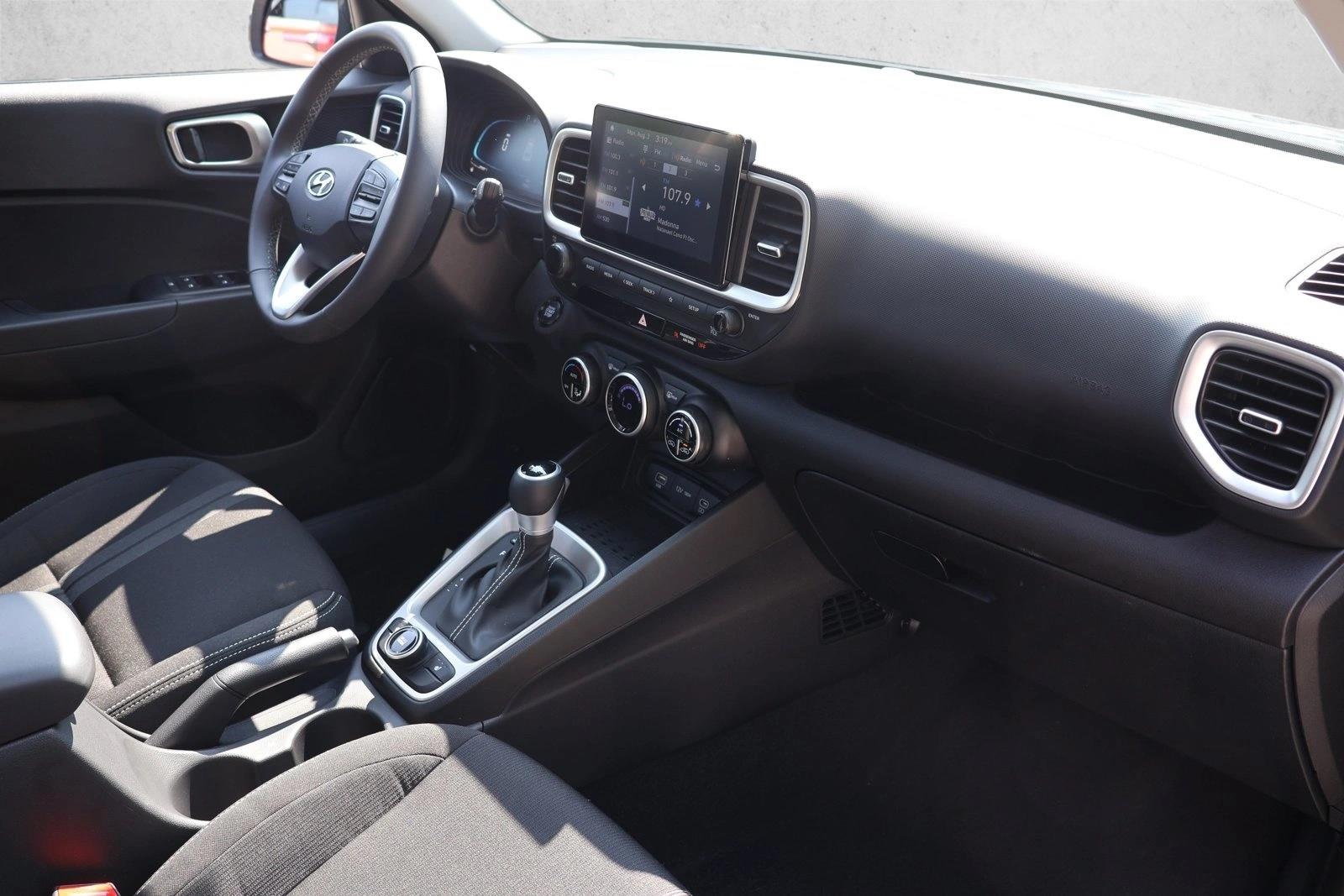 2026 Hyundai Venue SEL - Photo 28