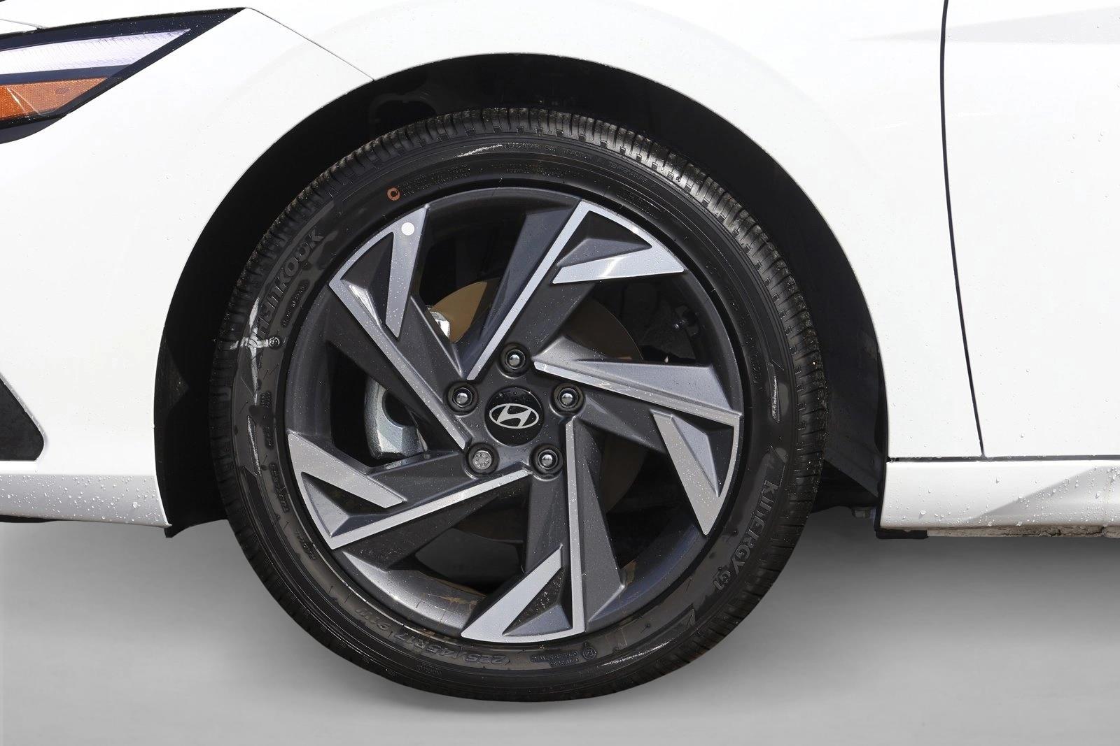 2025 Hyundai Elantra Blue - Photo 9