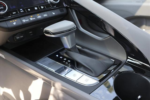 2025 Hyundai Elantra SEL - Photo 21