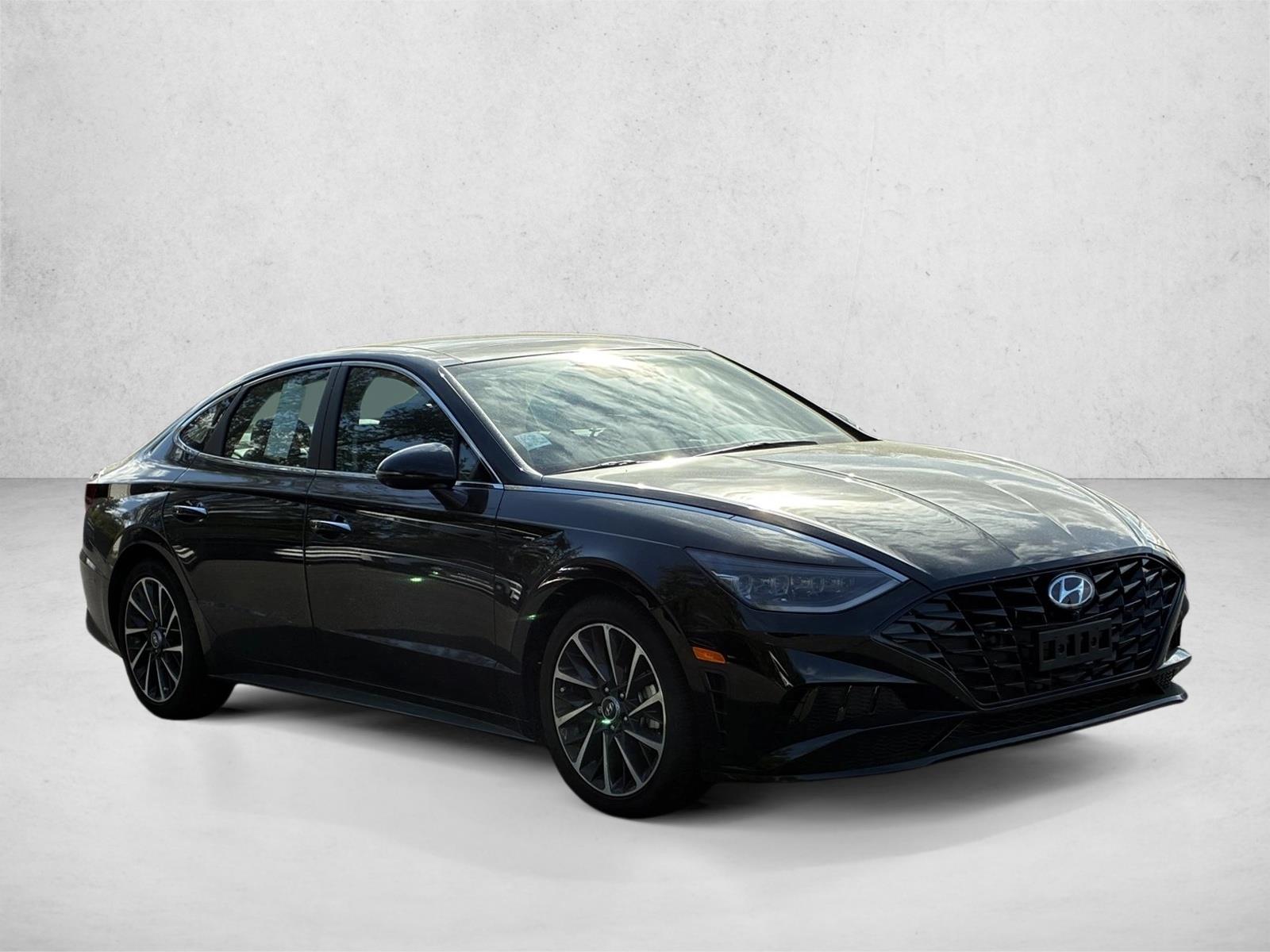 2023 Hyundai Sonata Limited photo 3